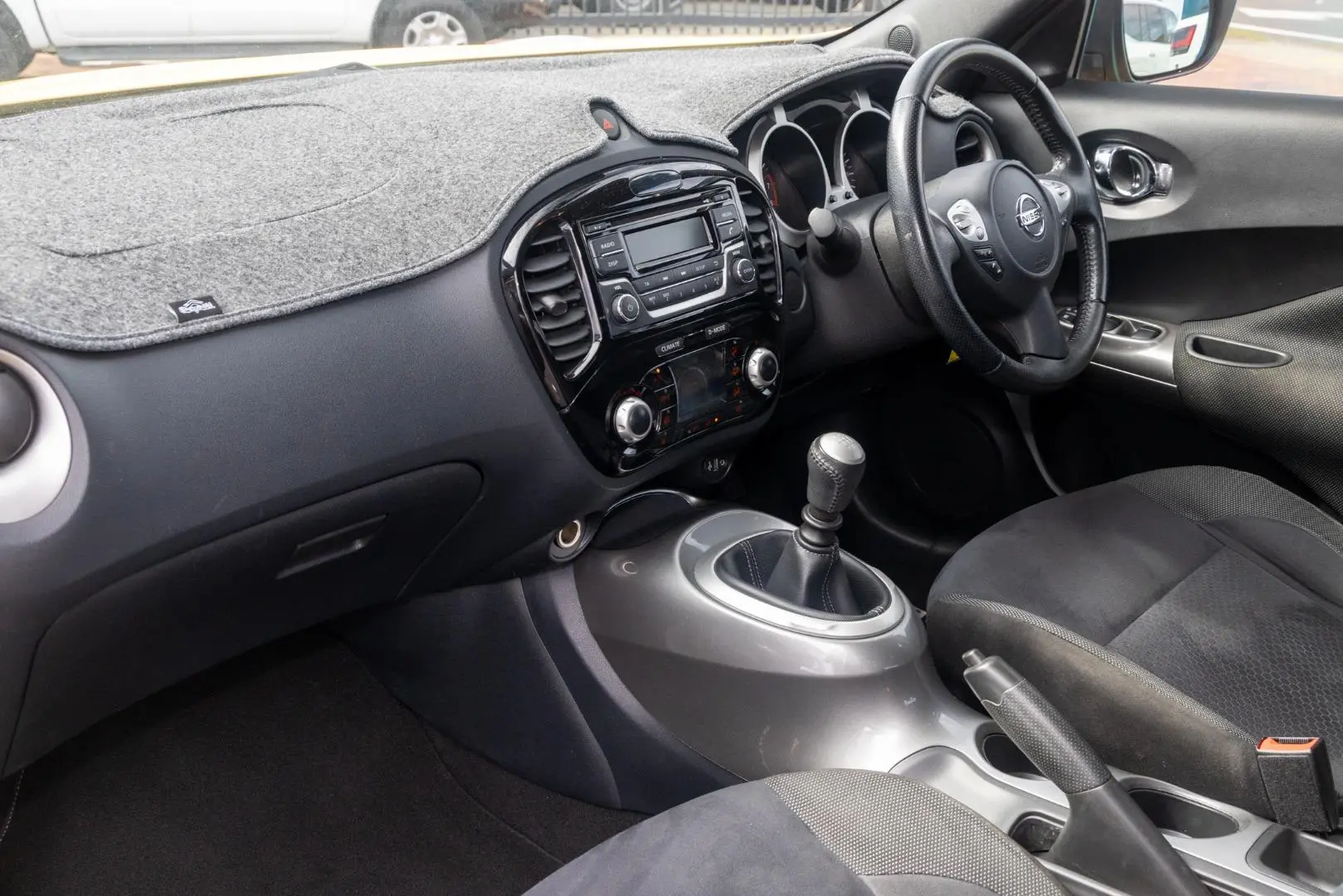 2018 Nissan JUKE Gallery Image 8