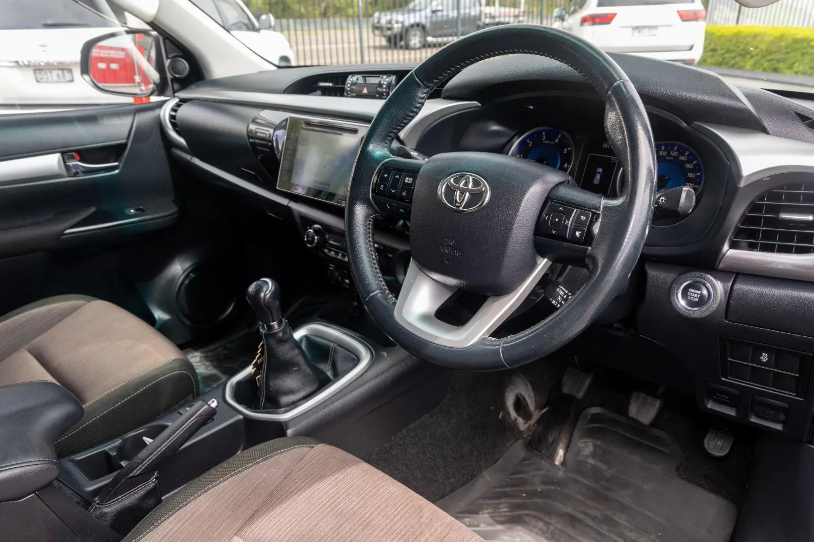 2018 Toyota Hilux Gallery Image 7