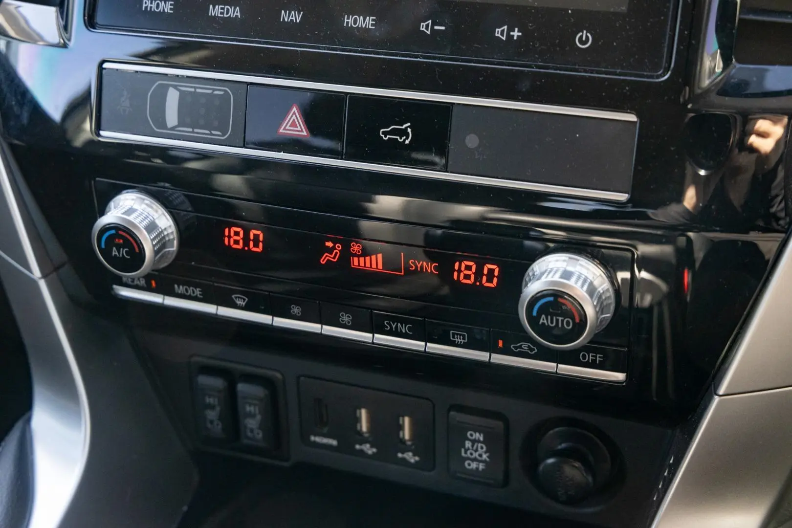 2022 Mitsubishi Pajero Sport Gallery Image 16