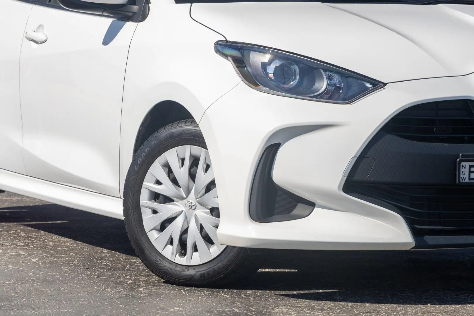 2023 Toyota Yaris Gallery Image 6