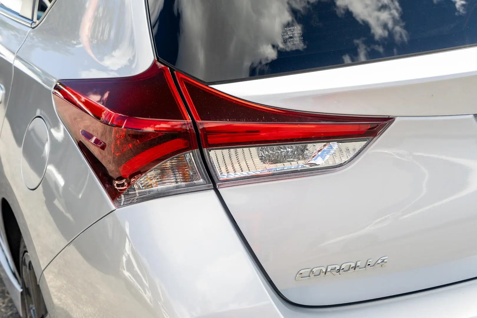 2017 Toyota Corolla Gallery Image 20