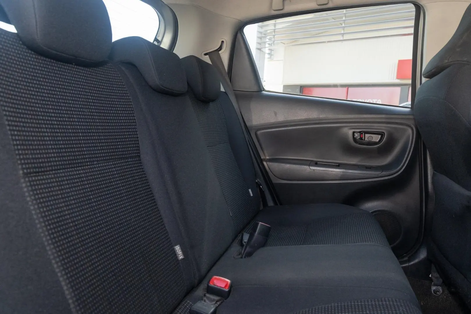 2017 Toyota Yaris Gallery Image 9