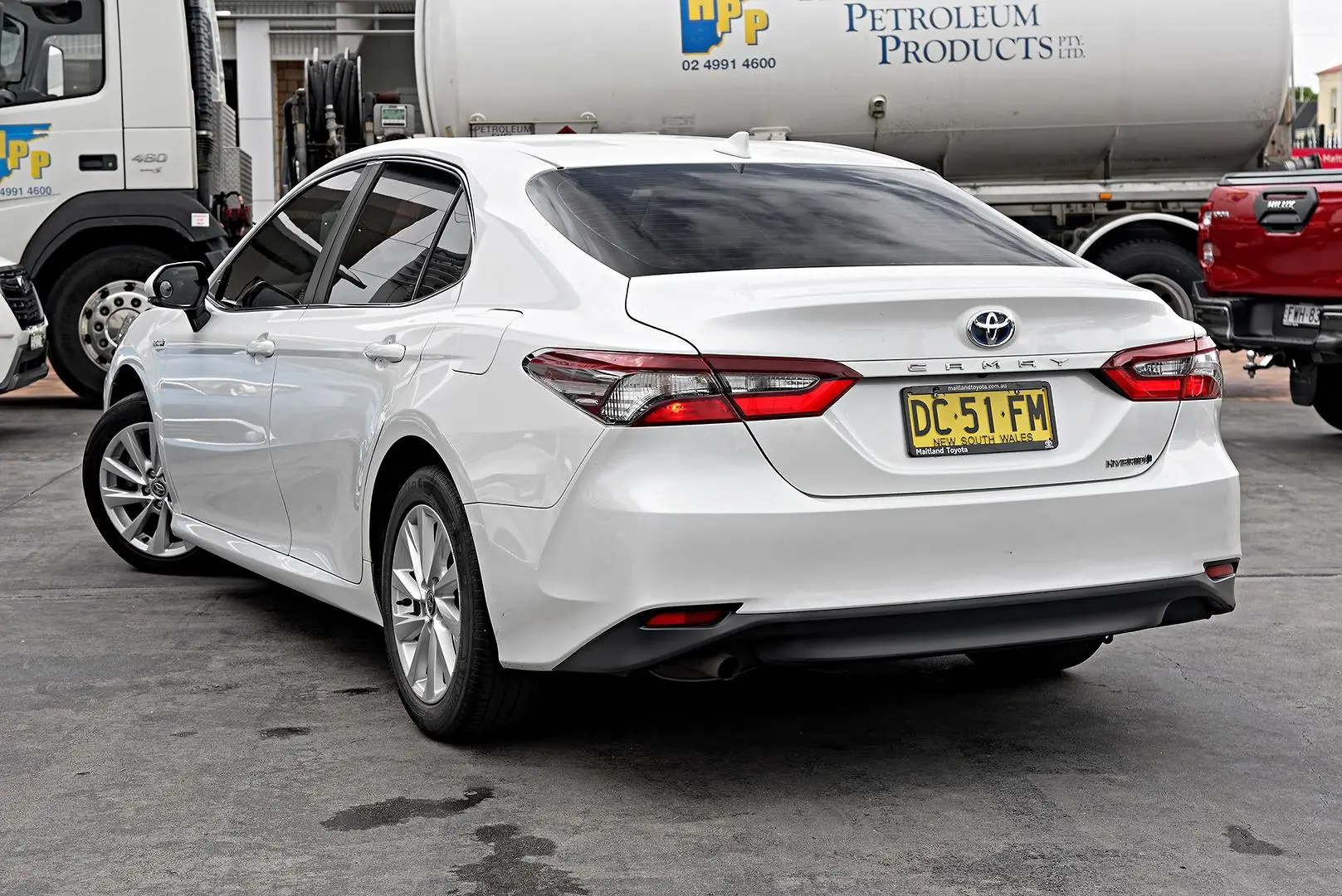 2021 Toyota Camry Gallery Image 2