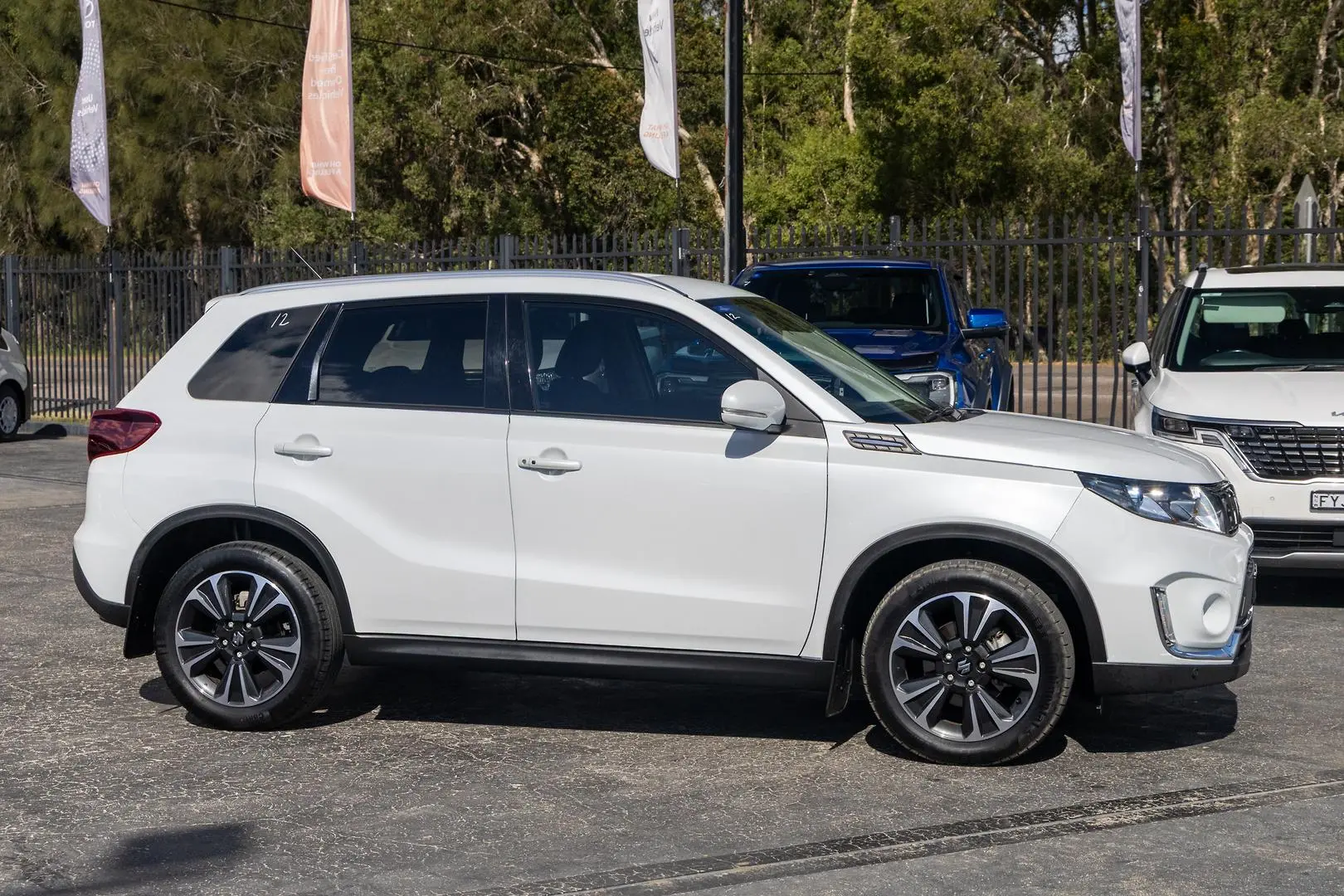 2021 Suzuki Vitara Gallery Image 3