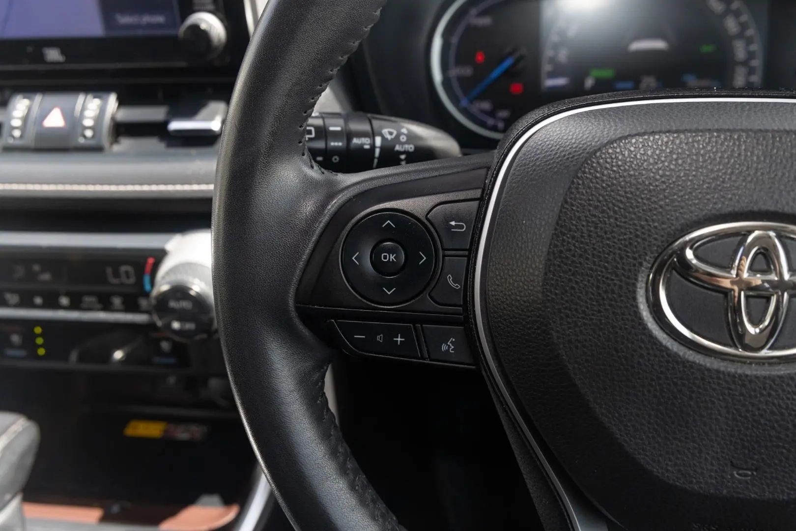 2022 Toyota RAV4 Gallery Image 11