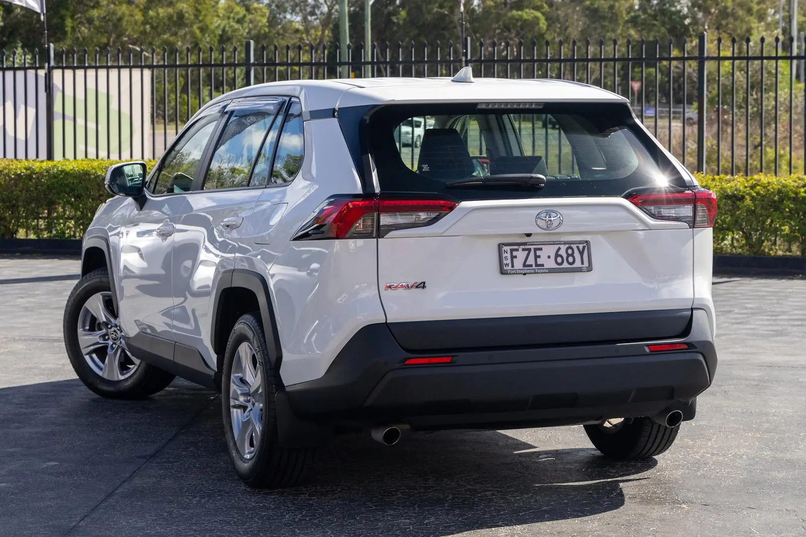 2021 Toyota RAV4 Gallery Image 2