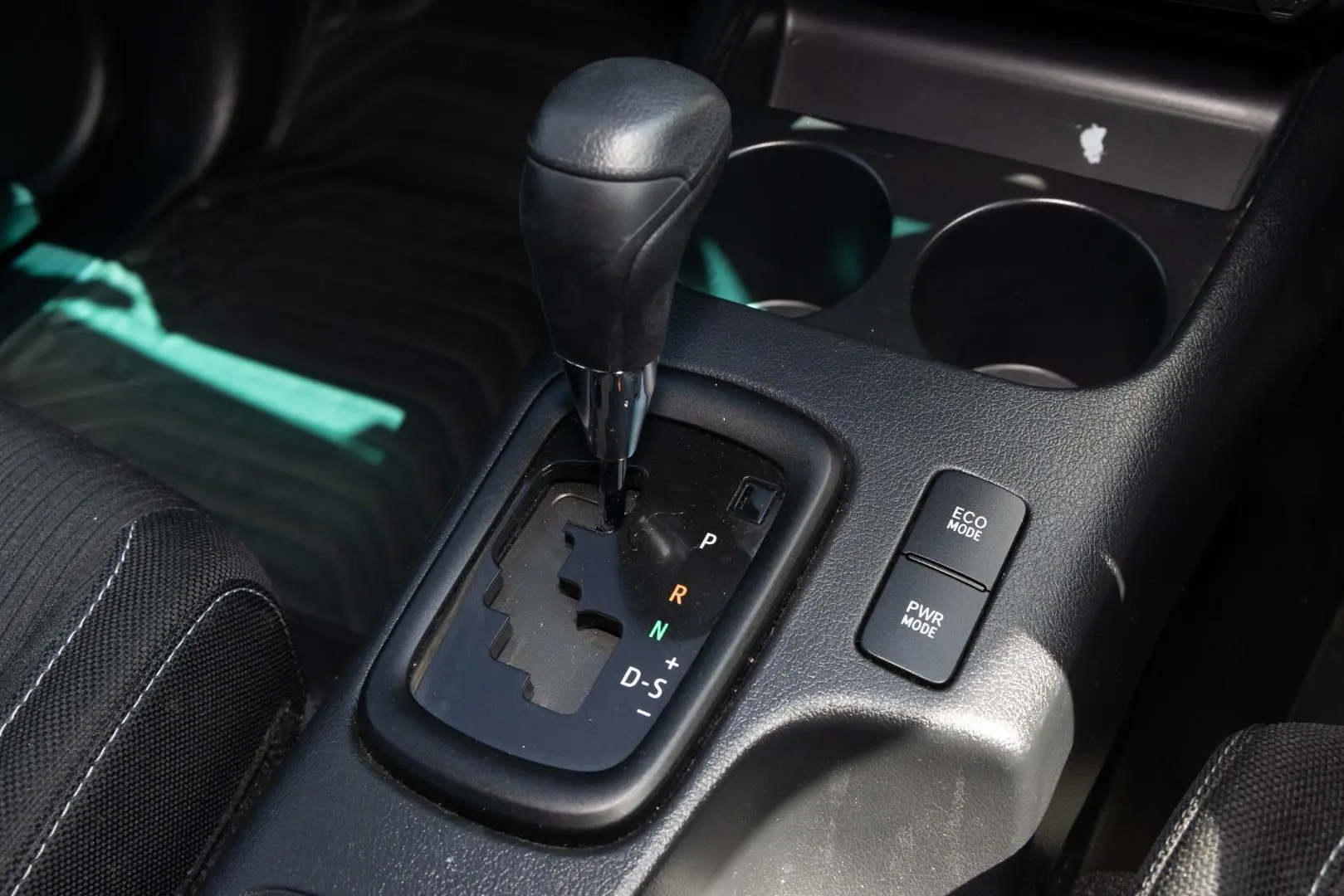 2020 Toyota Hilux Gallery Image 17