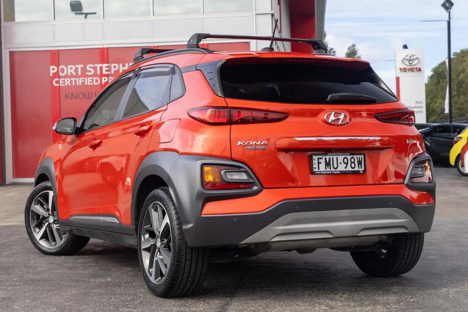 2018 Hyundai Kona Gallery Image 2