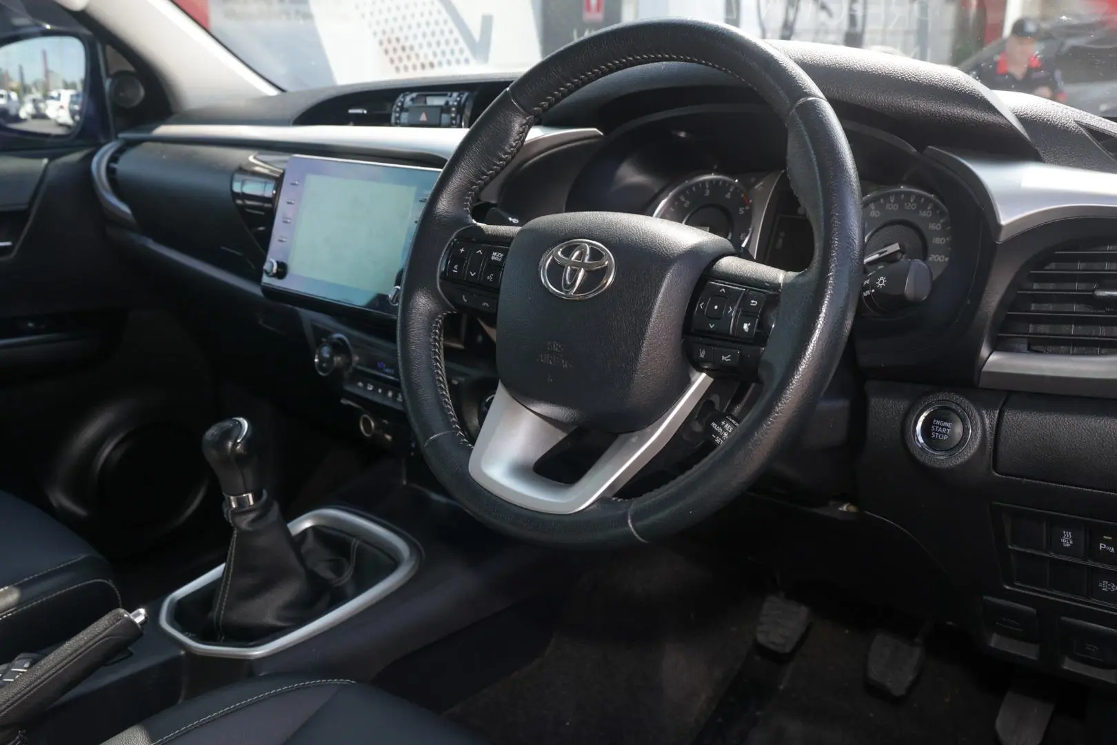 2021 Toyota Hilux Gallery Image 7