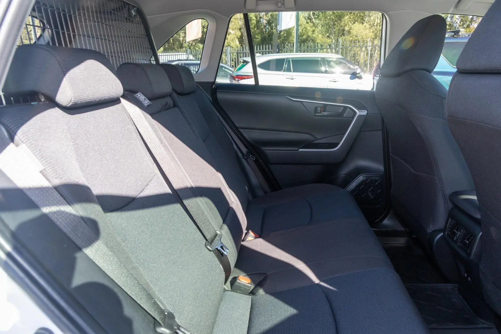 2022 Toyota RAV4 Gallery Image 9