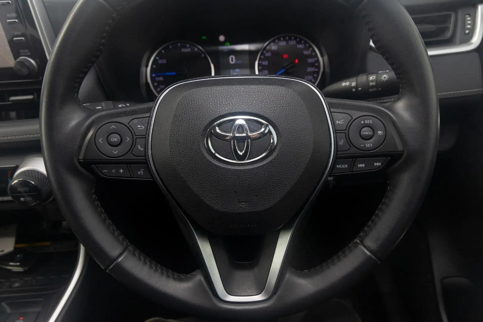 2020 Toyota RAV4 Gallery Image 10