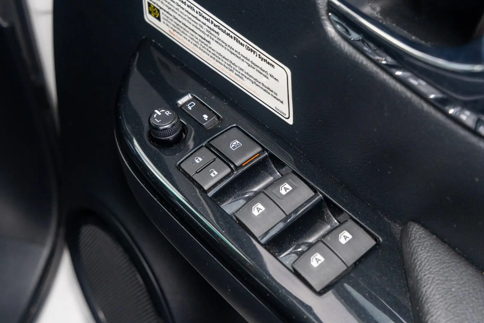 2020 Toyota Hilux Gallery Image 17