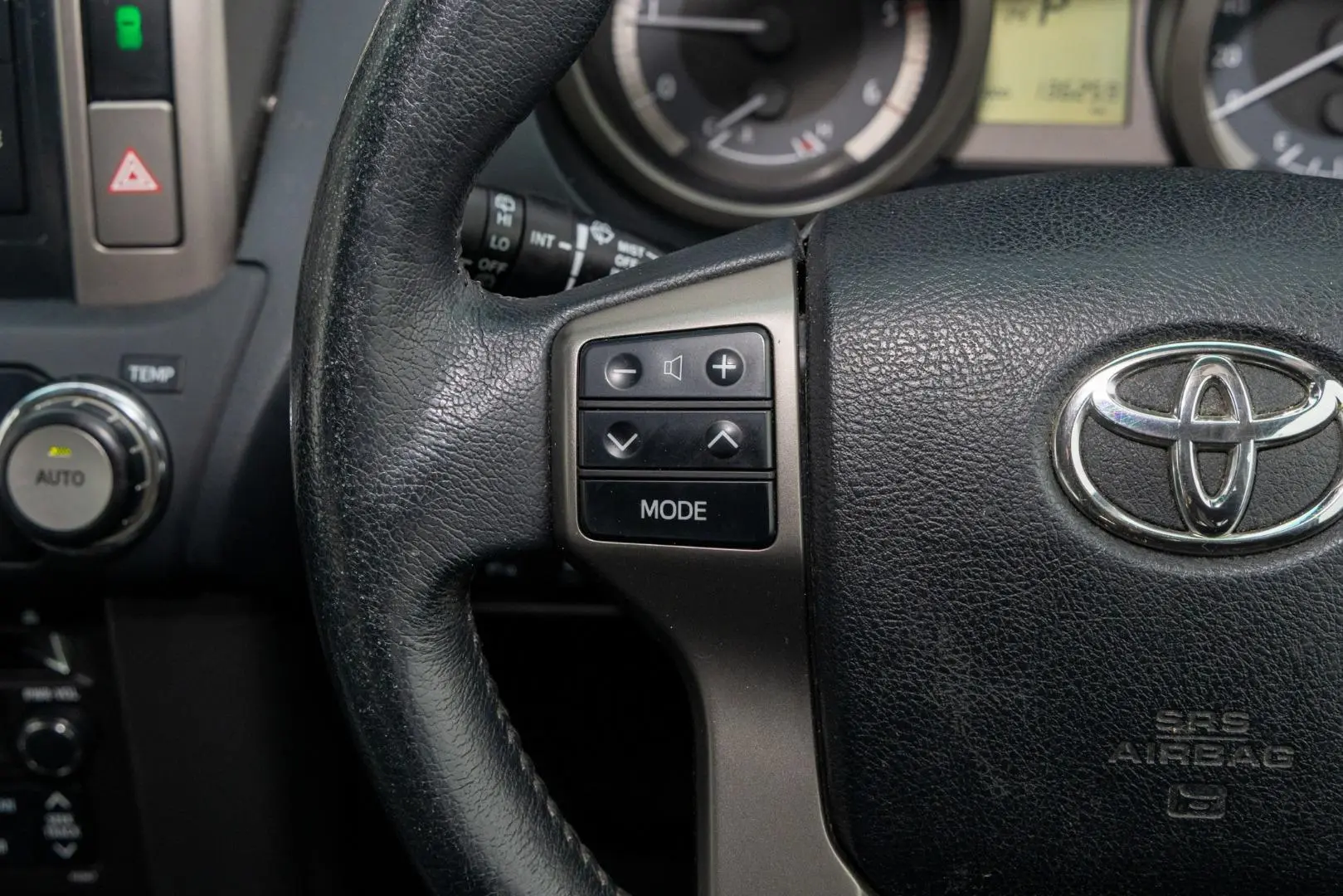 2011 Toyota Landcruiser Prado Gallery Image 11