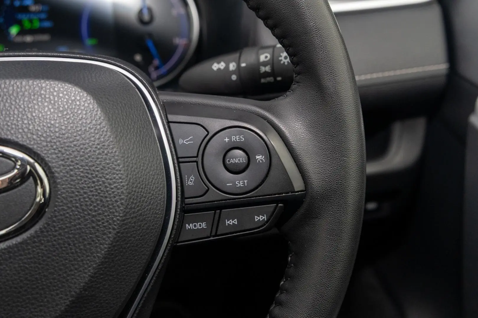 2025 Toyota RAV4 Gallery Image 12