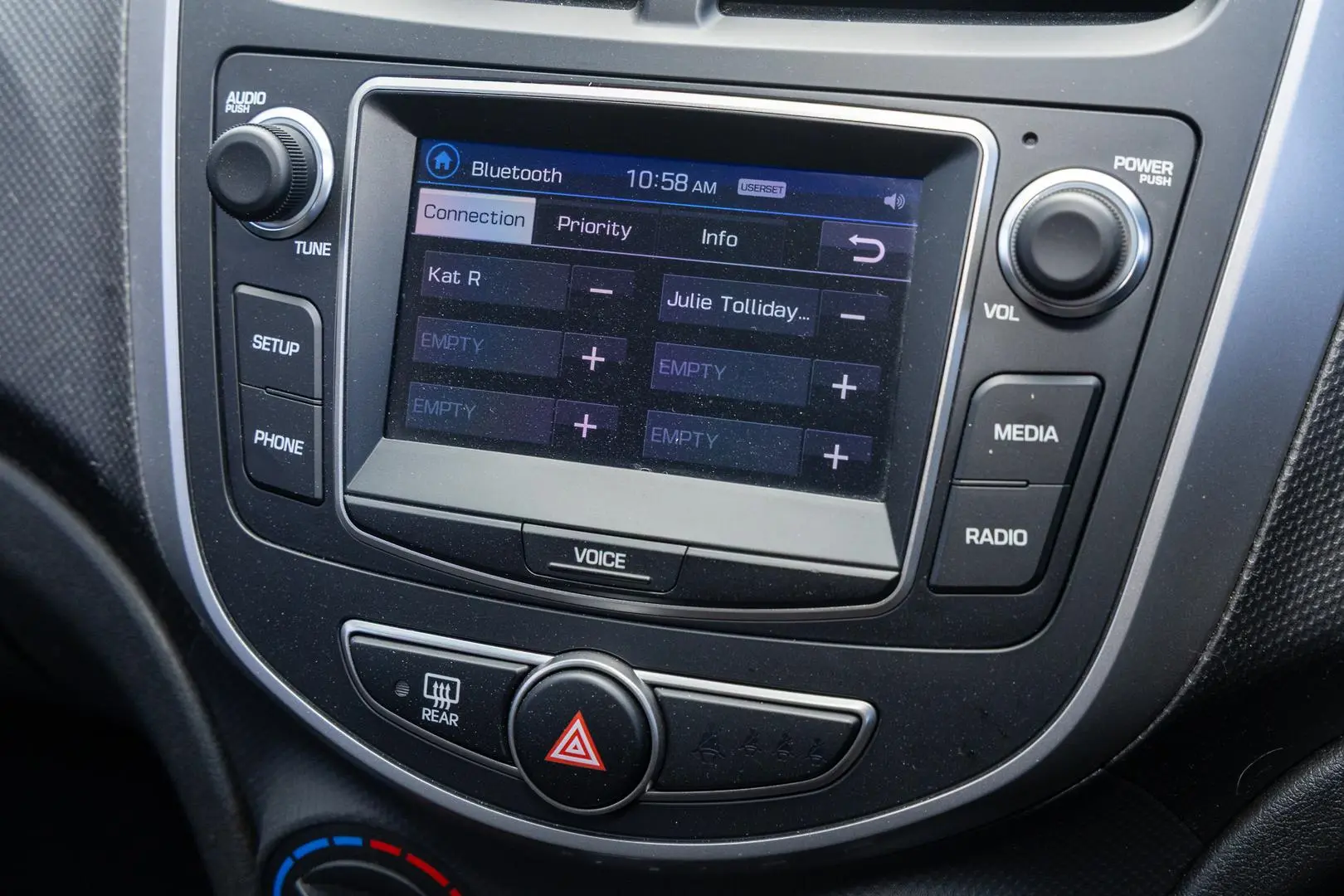 2018 Hyundai Accent Gallery Image 16