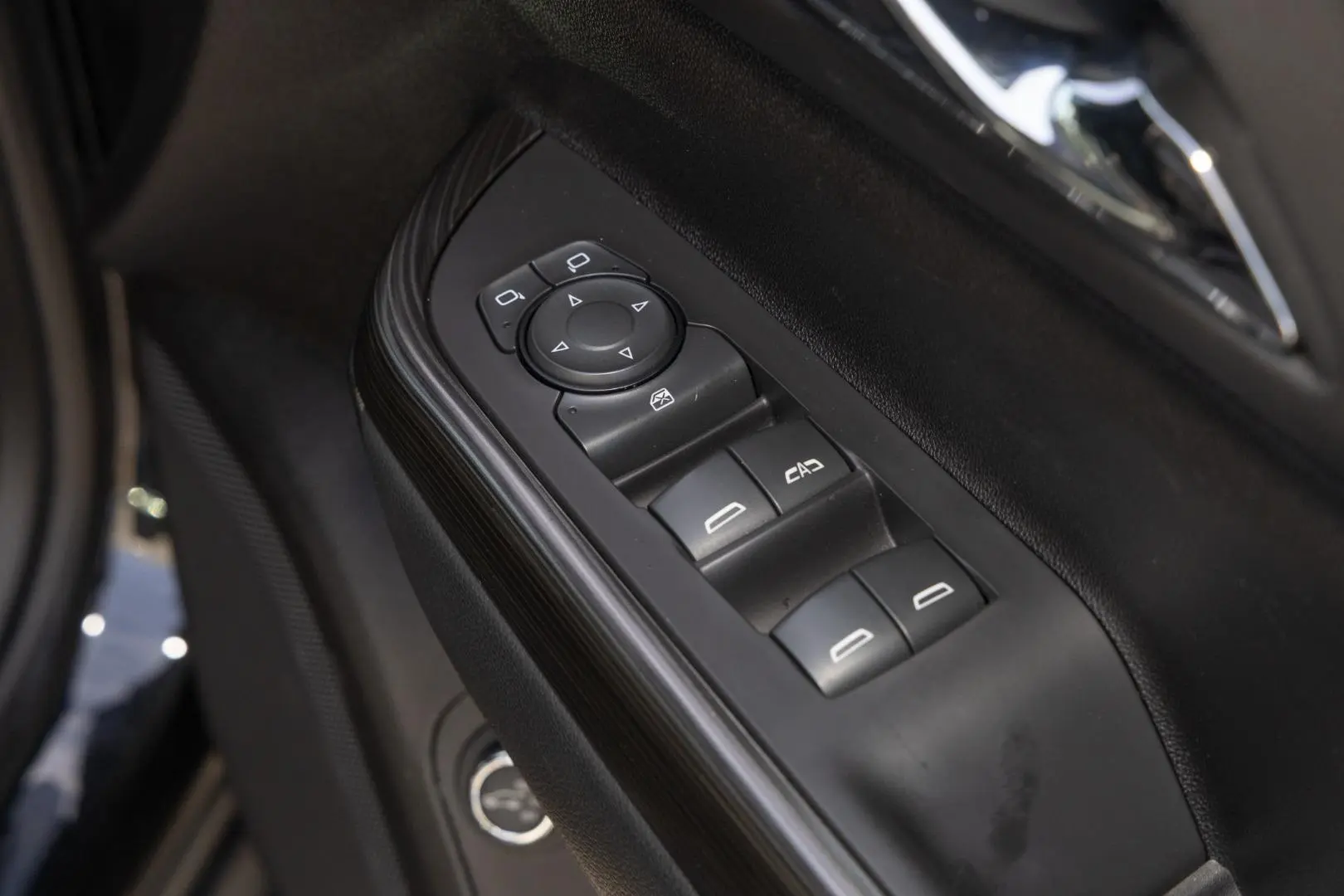 2020 Holden Acadia Gallery Image 18