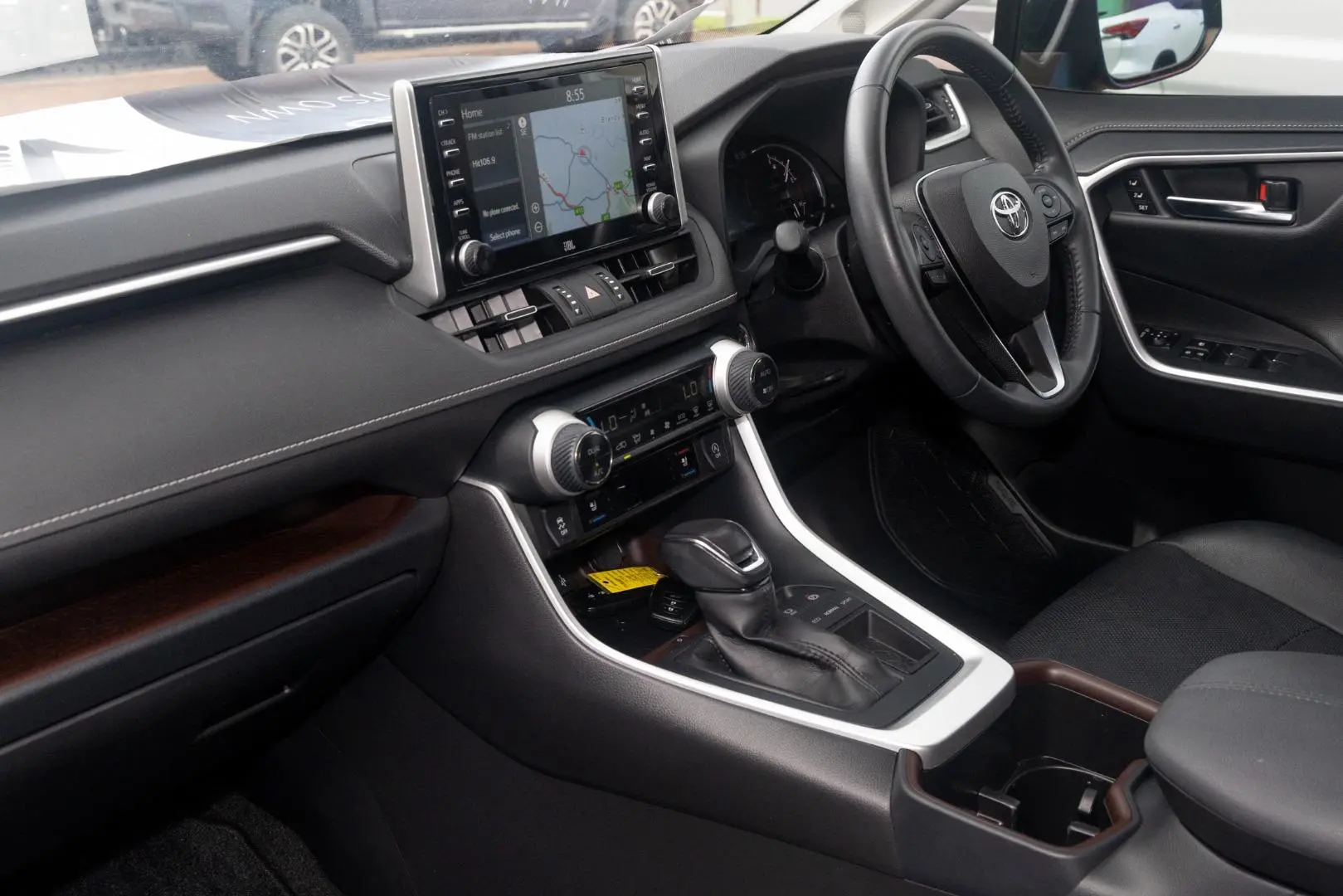 2022 Toyota RAV4 Gallery Image 8