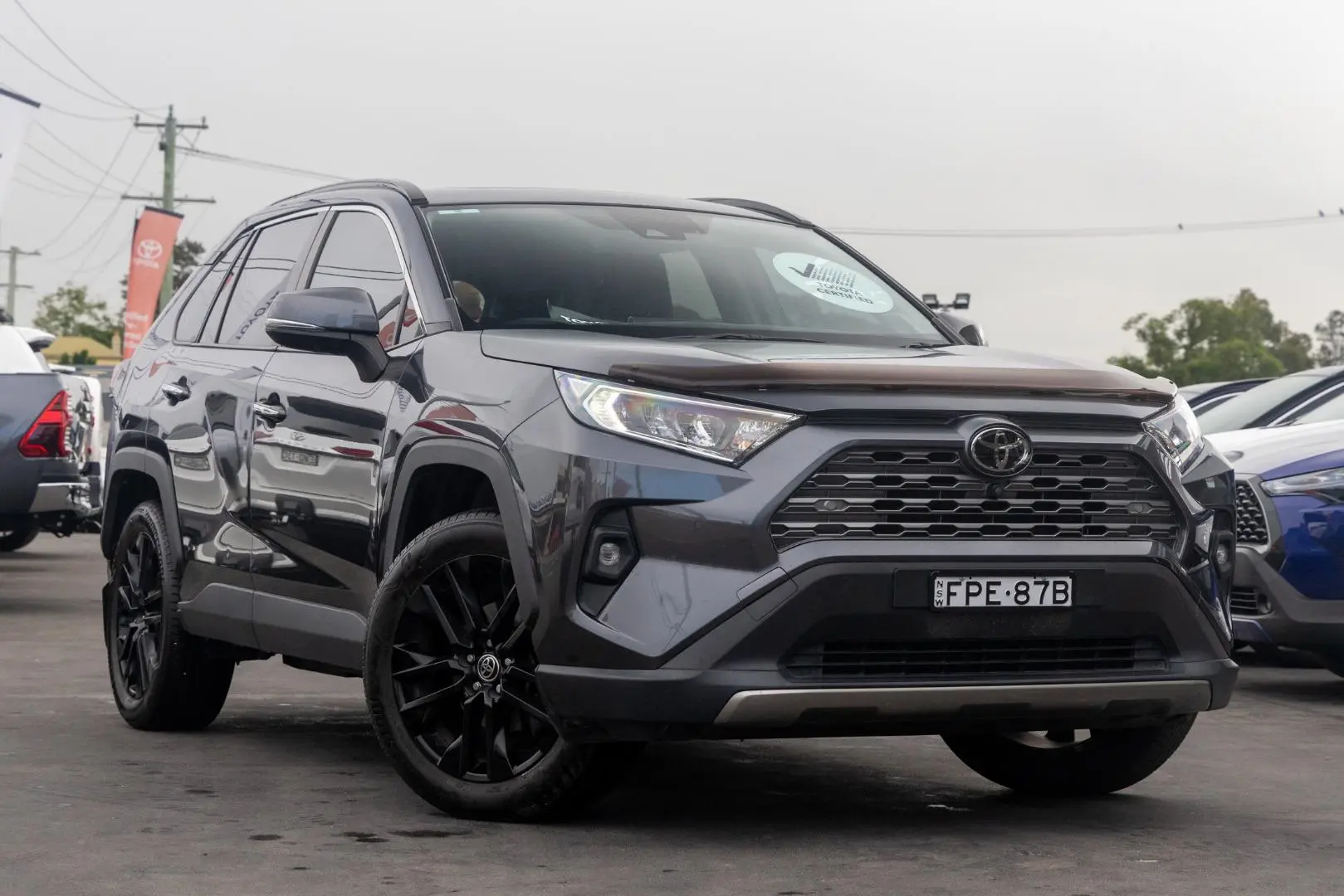2022 Toyota RAV4 Gallery Image 1