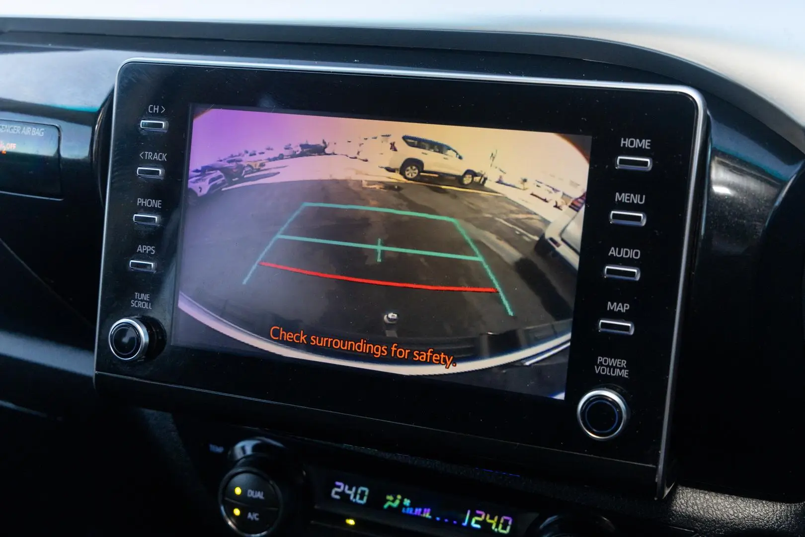 2022 Toyota Hilux Gallery Image 15