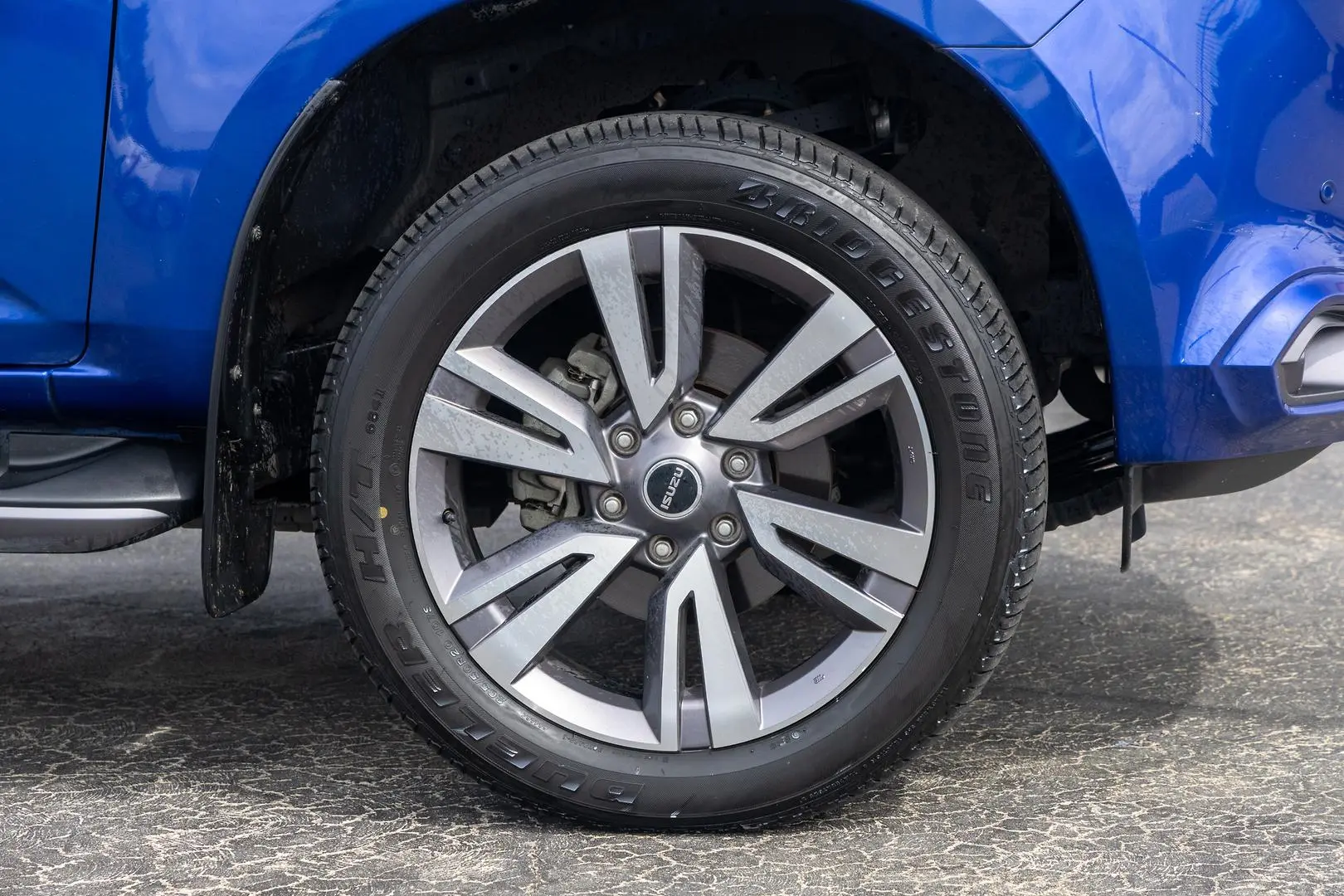 2023 Isuzu MU-X Gallery Image 22