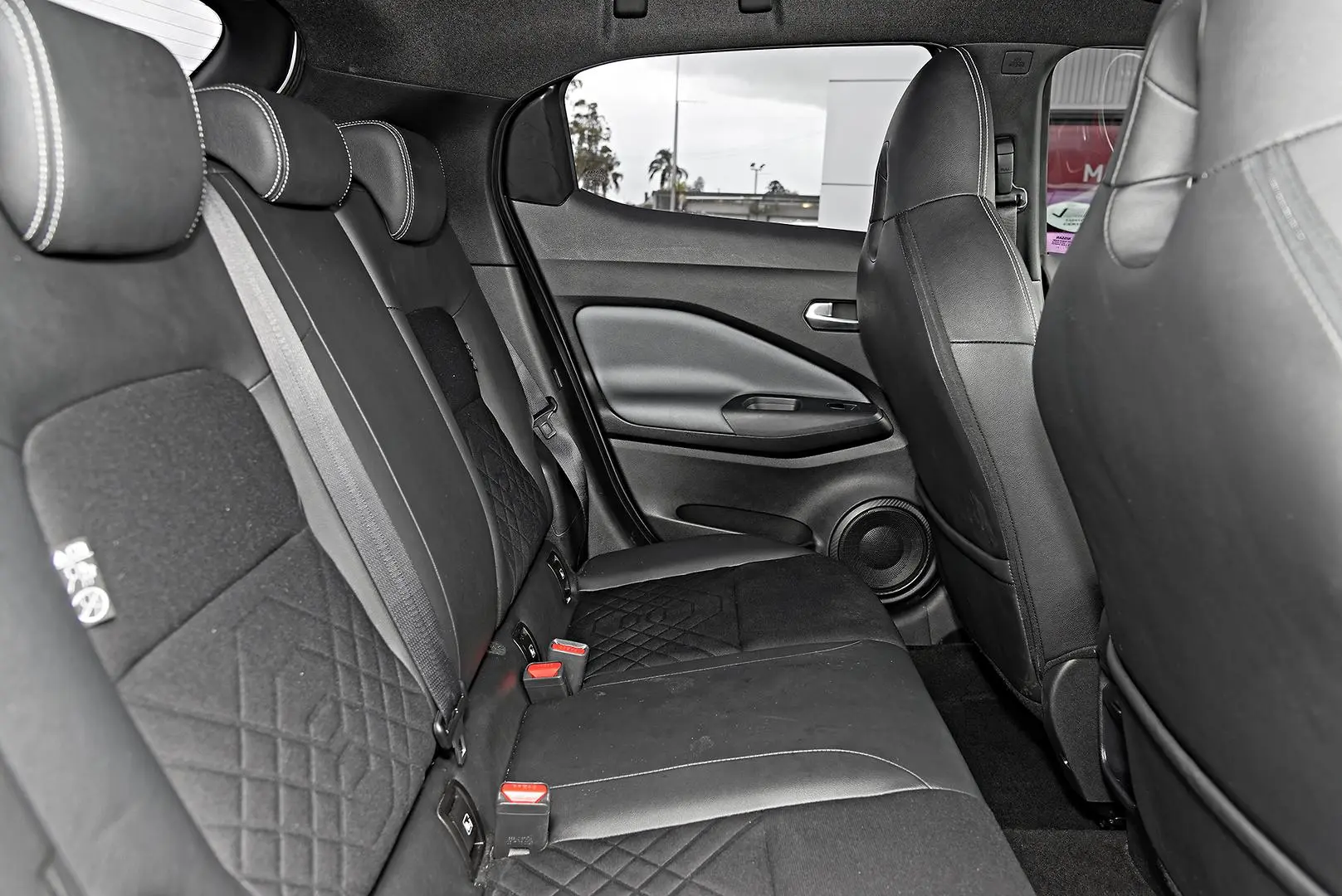 2020 Nissan JUKE Gallery Image 9