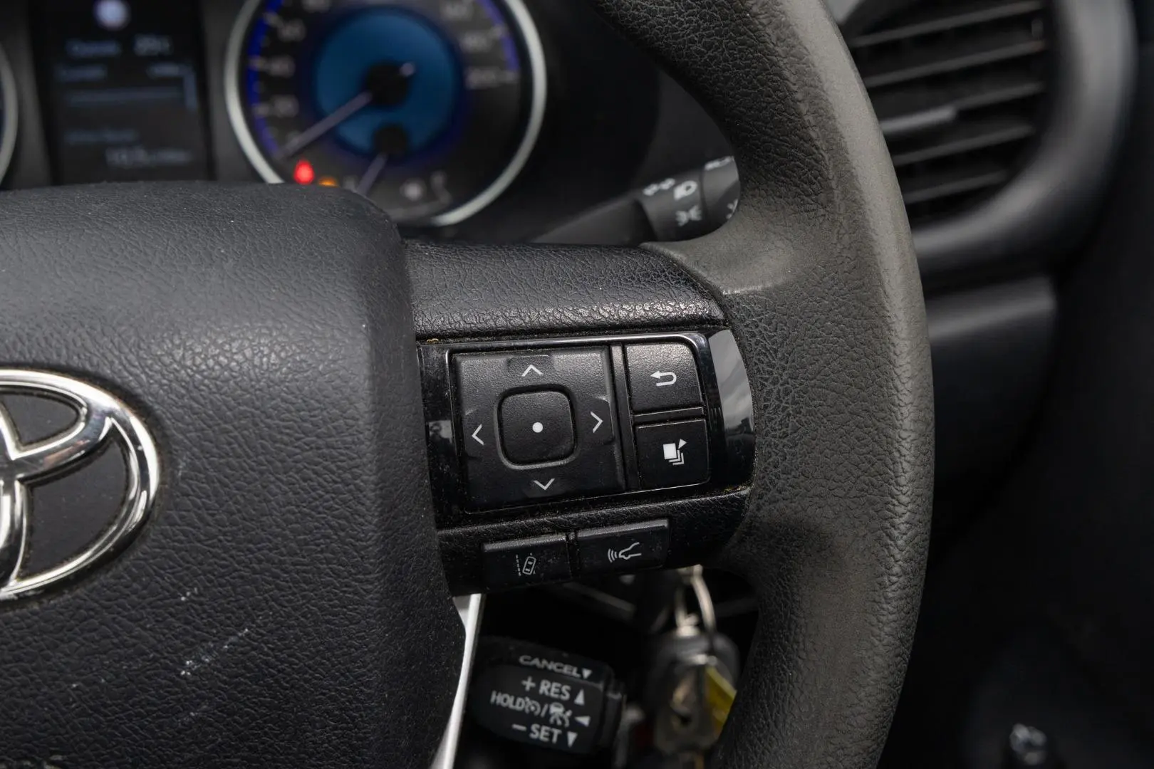 2020 Toyota Hilux Gallery Image 12