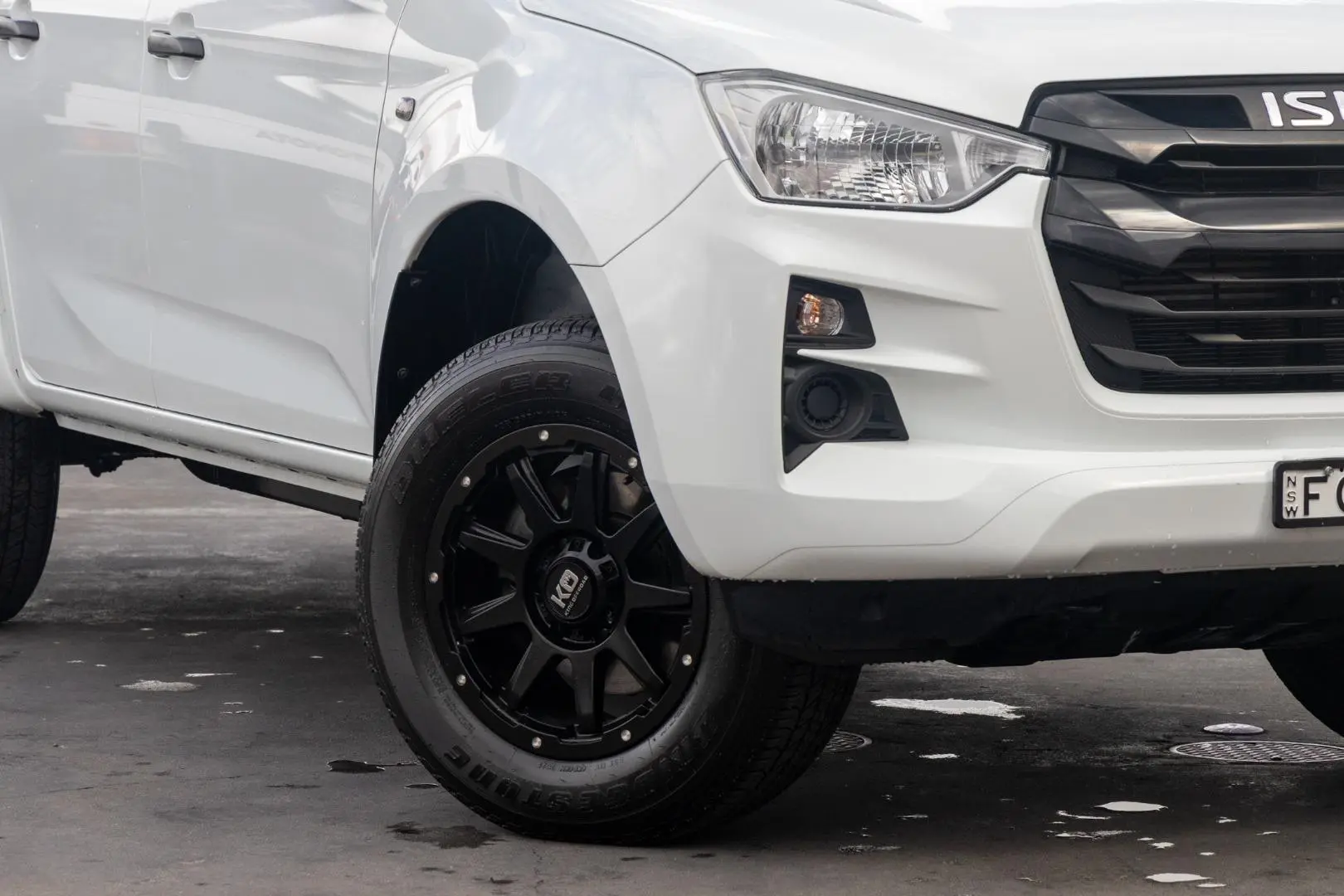 2023 Isuzu D-MAX Gallery Image 6