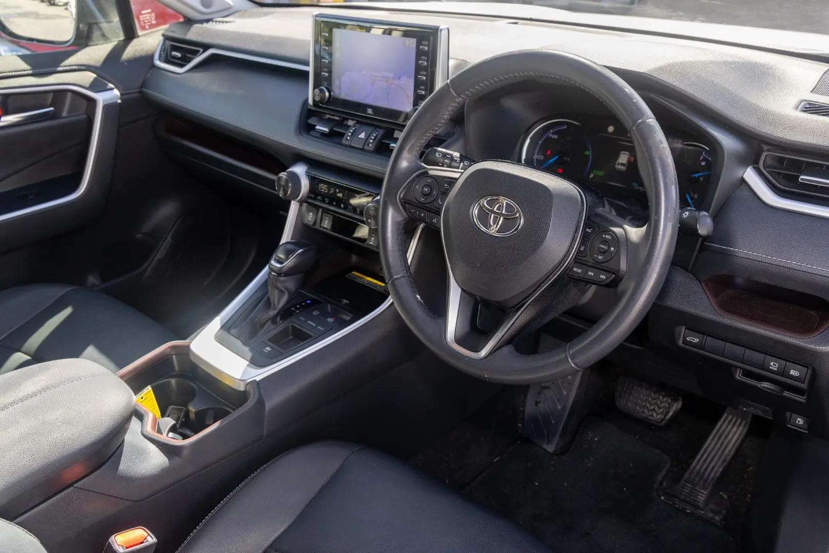 2020 Toyota RAV4 Gallery Image 7