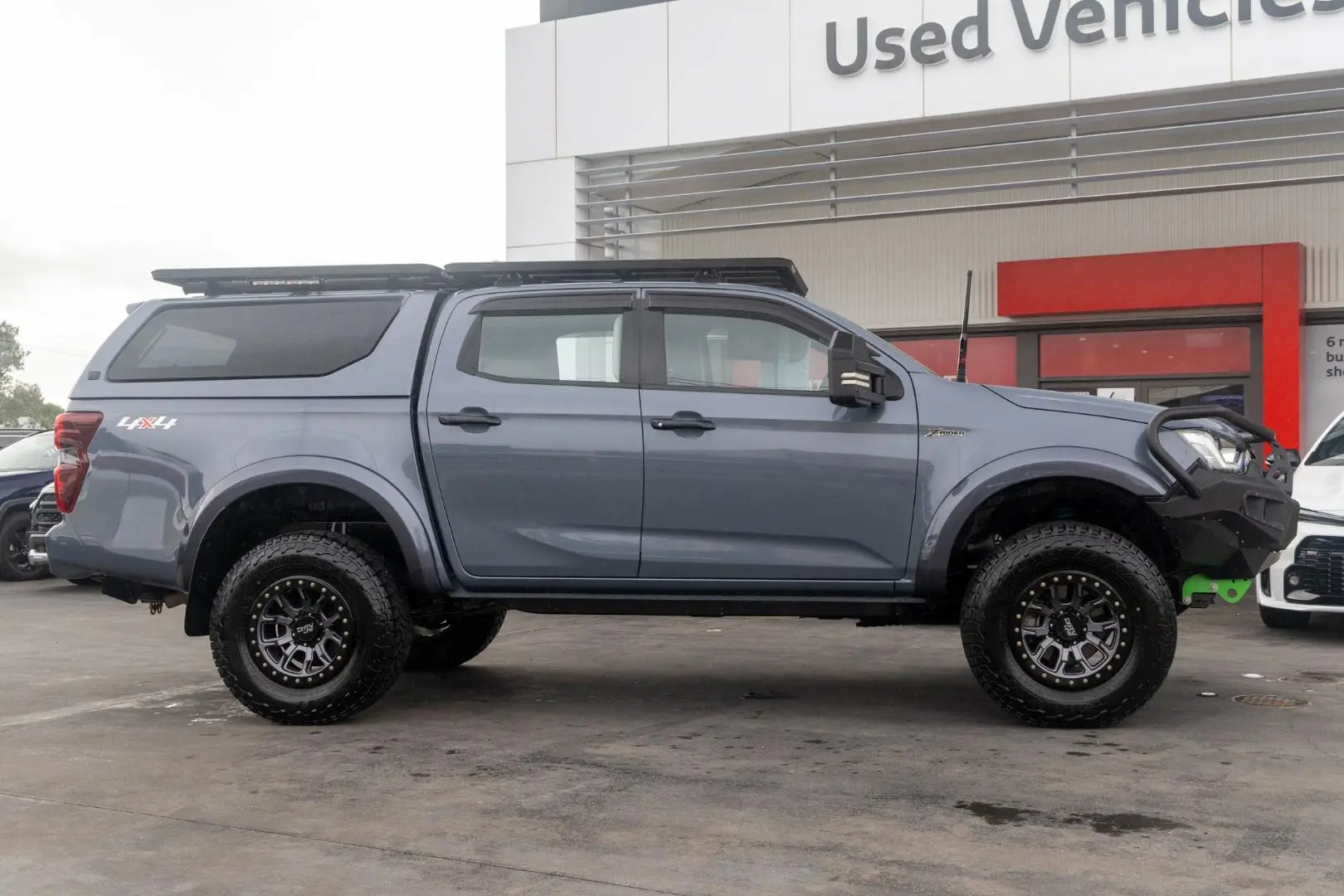 2022 Isuzu D-MAX Gallery Image 3