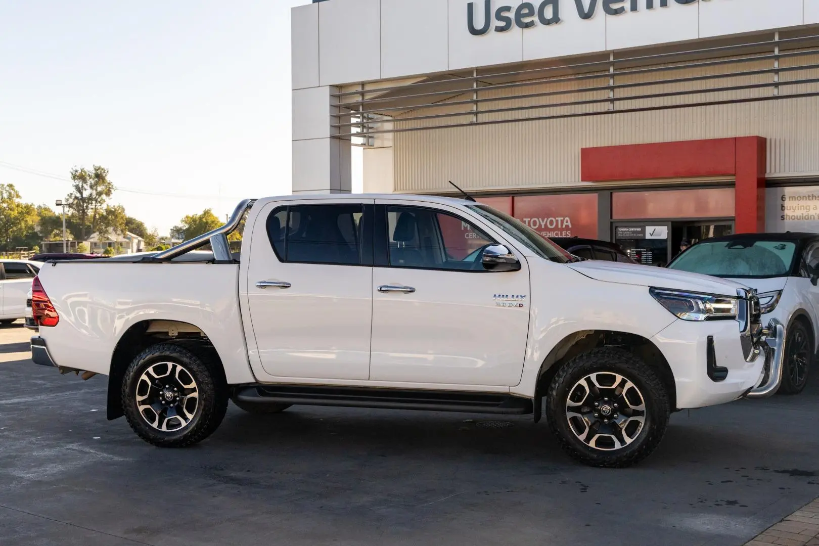 2021 Toyota Hilux Gallery Image 3