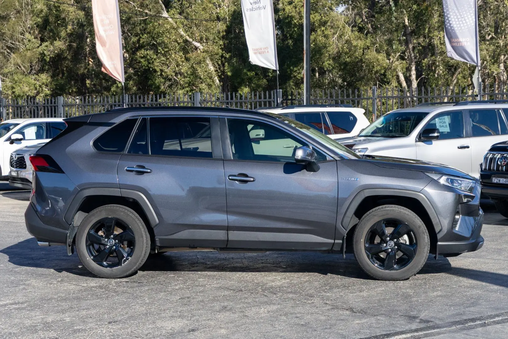 2021 Toyota RAV4 Gallery Image 3
