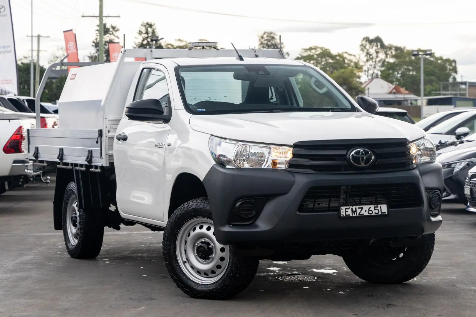 2021 Toyota Hilux Gallery Image 1