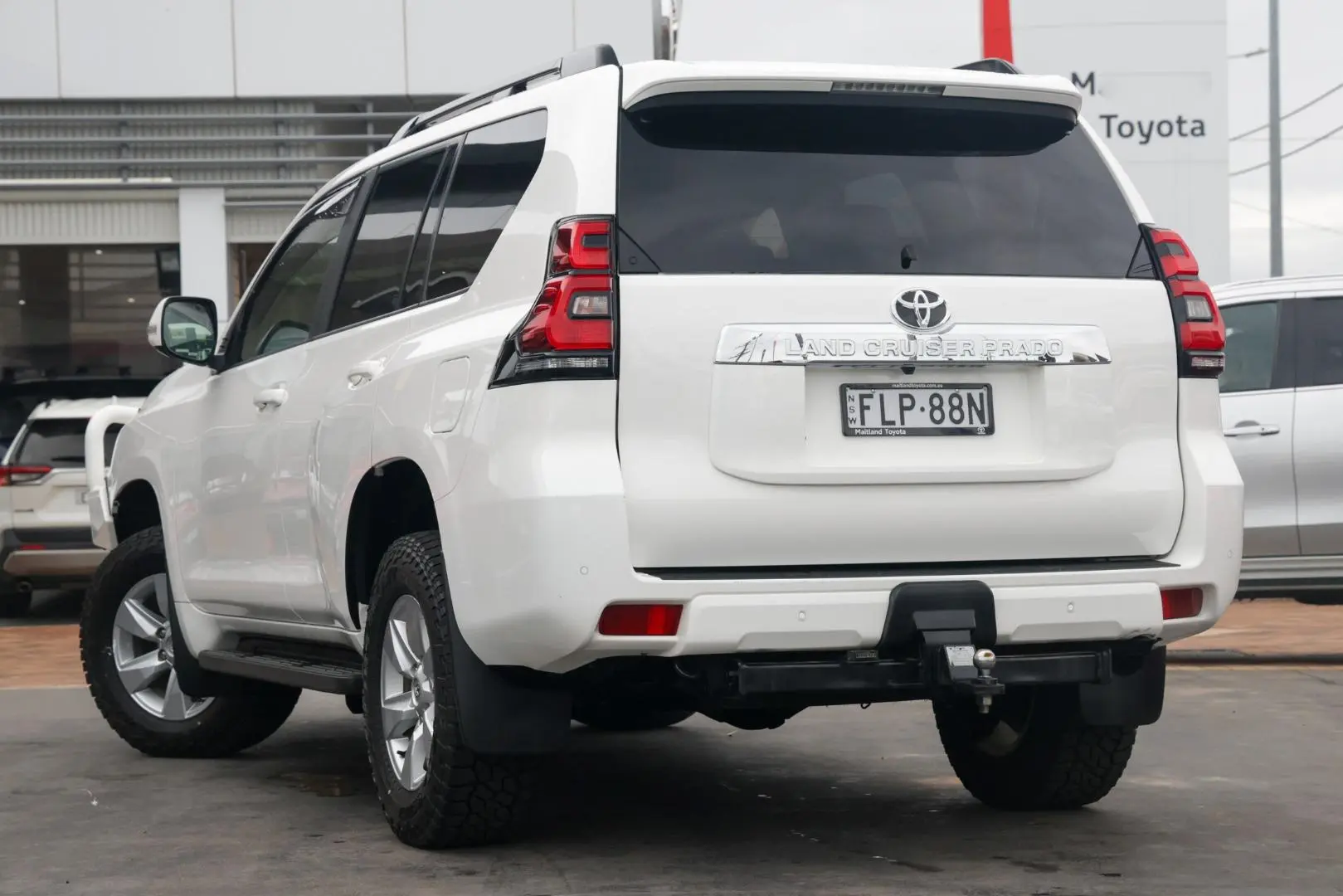 2019 Toyota Landcruiser Prado Gallery Image 2