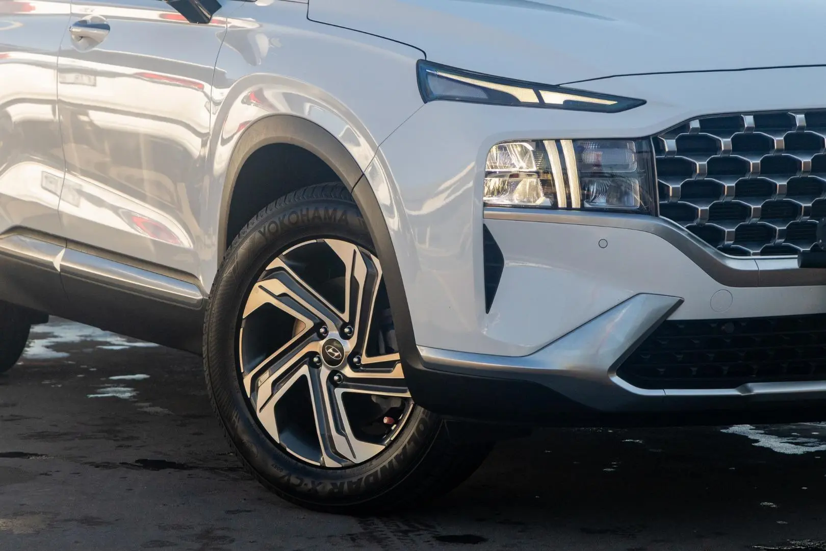 2022 Hyundai Santa Fe Gallery Image 6