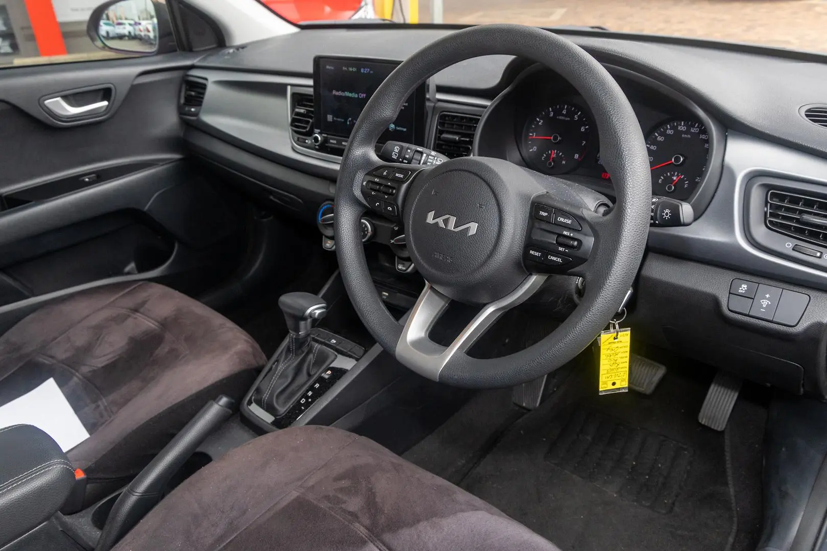 2023 Kia Rio Gallery Image 7
