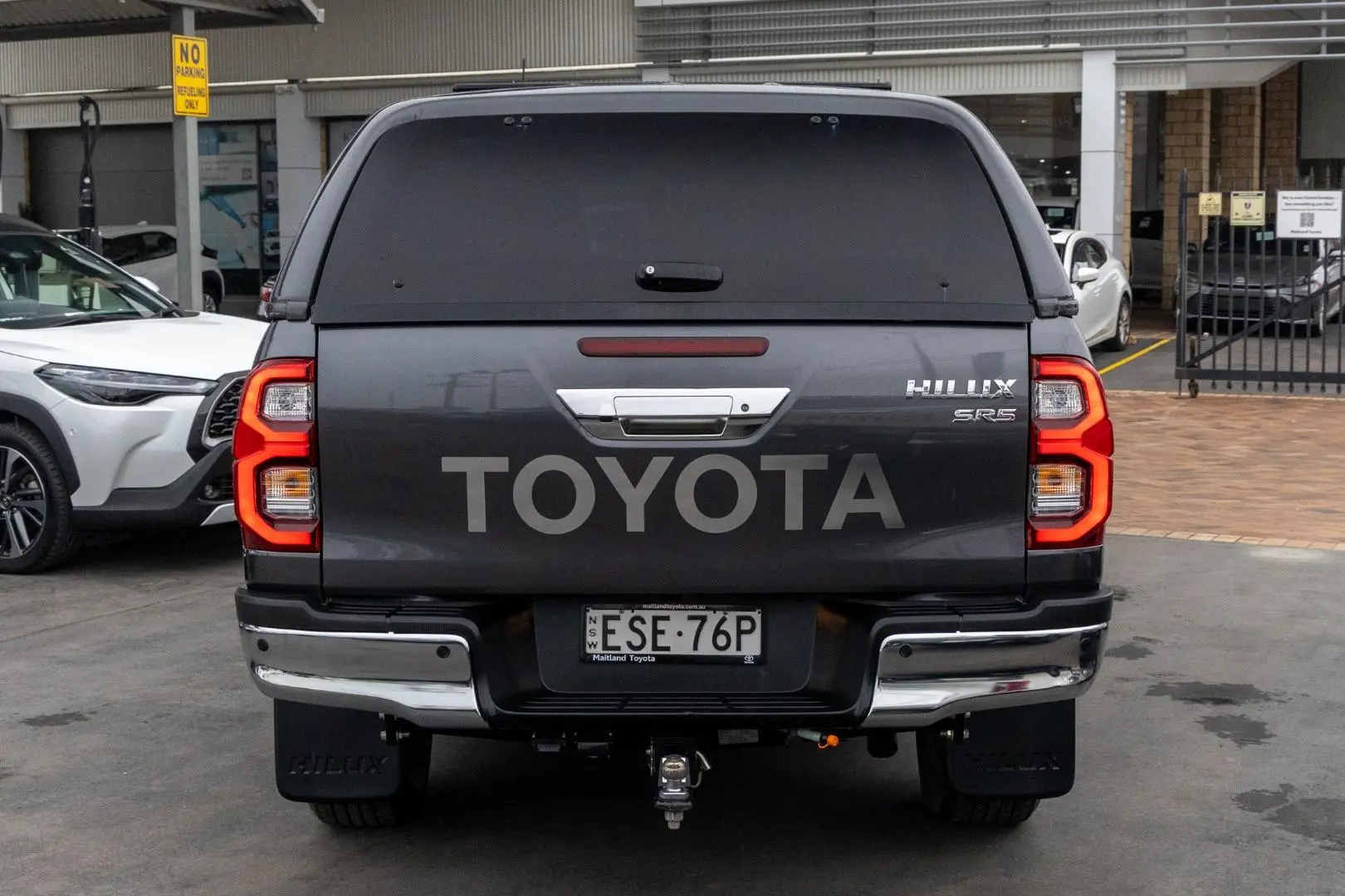 2022 Toyota Hilux Gallery Image 5