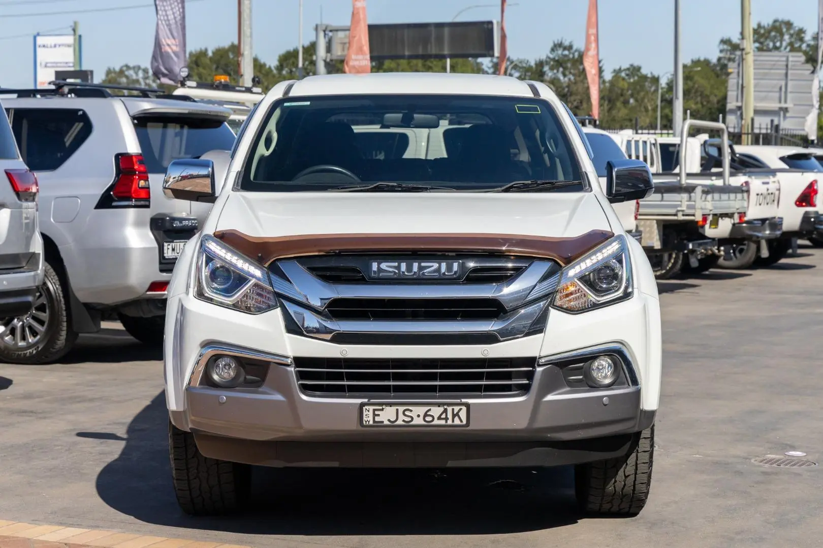 2020 Isuzu MU-X Gallery Image 4