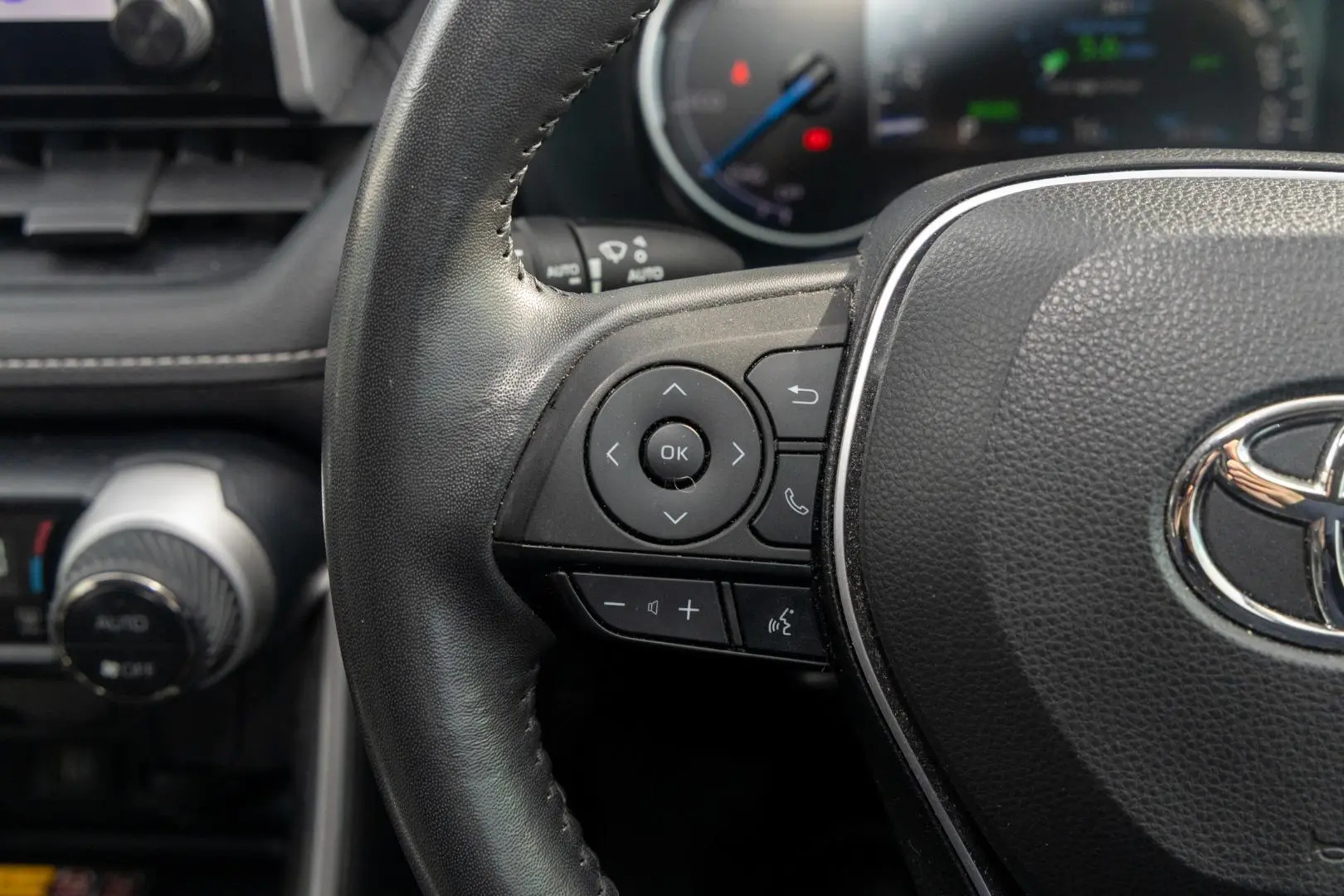2023 Toyota RAV4 Gallery Image 11