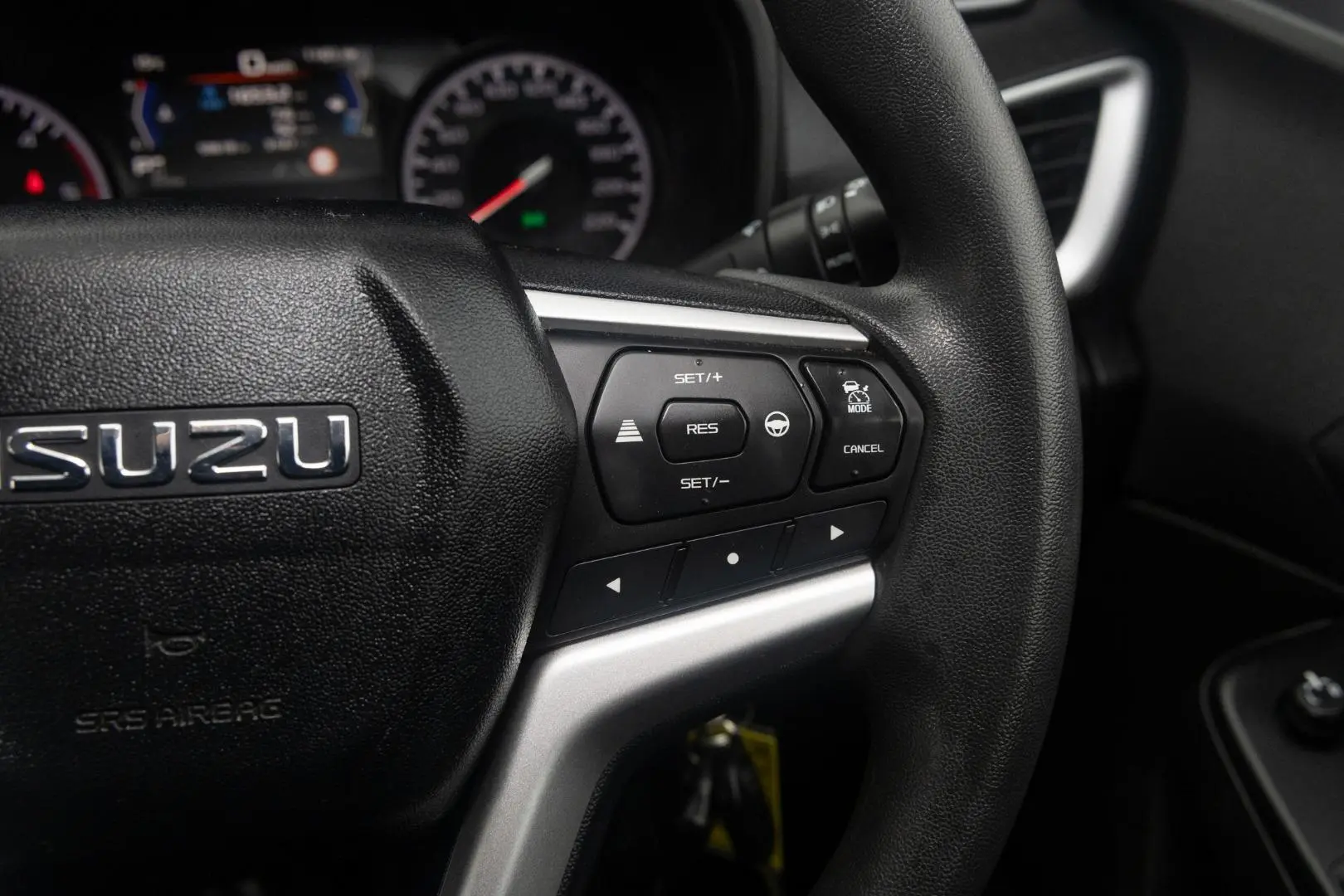 2022 Isuzu D-MAX Gallery Image 12