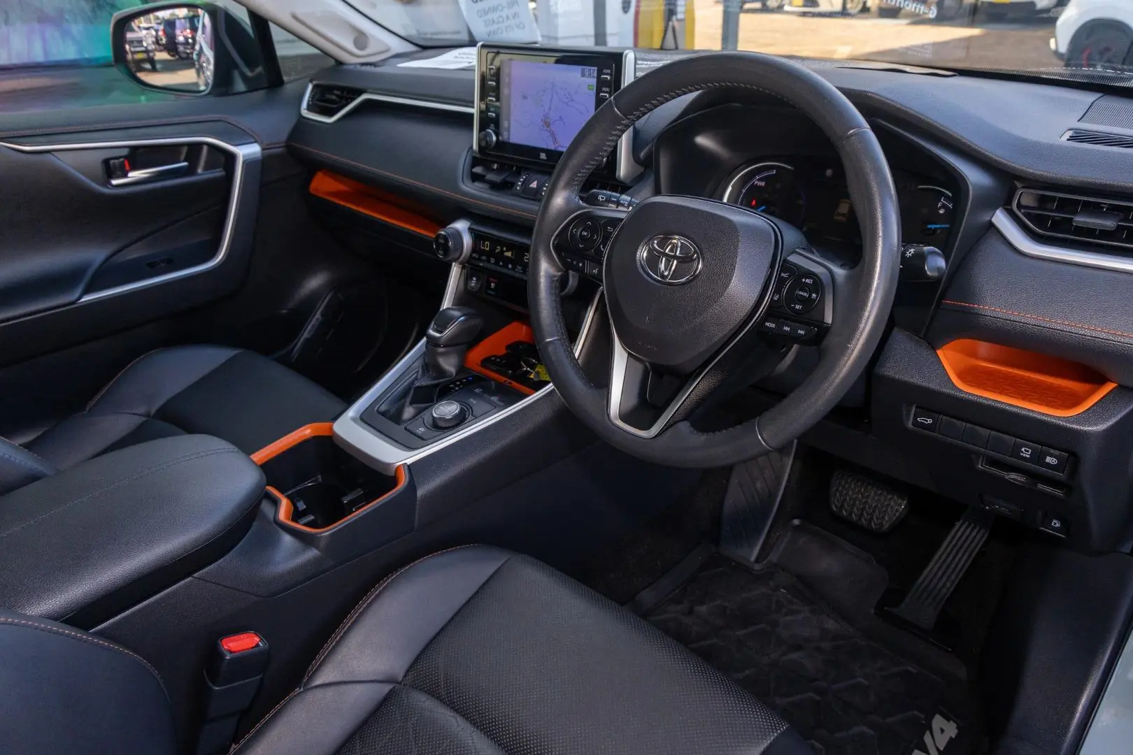 2022 Toyota RAV4 Gallery Image 7