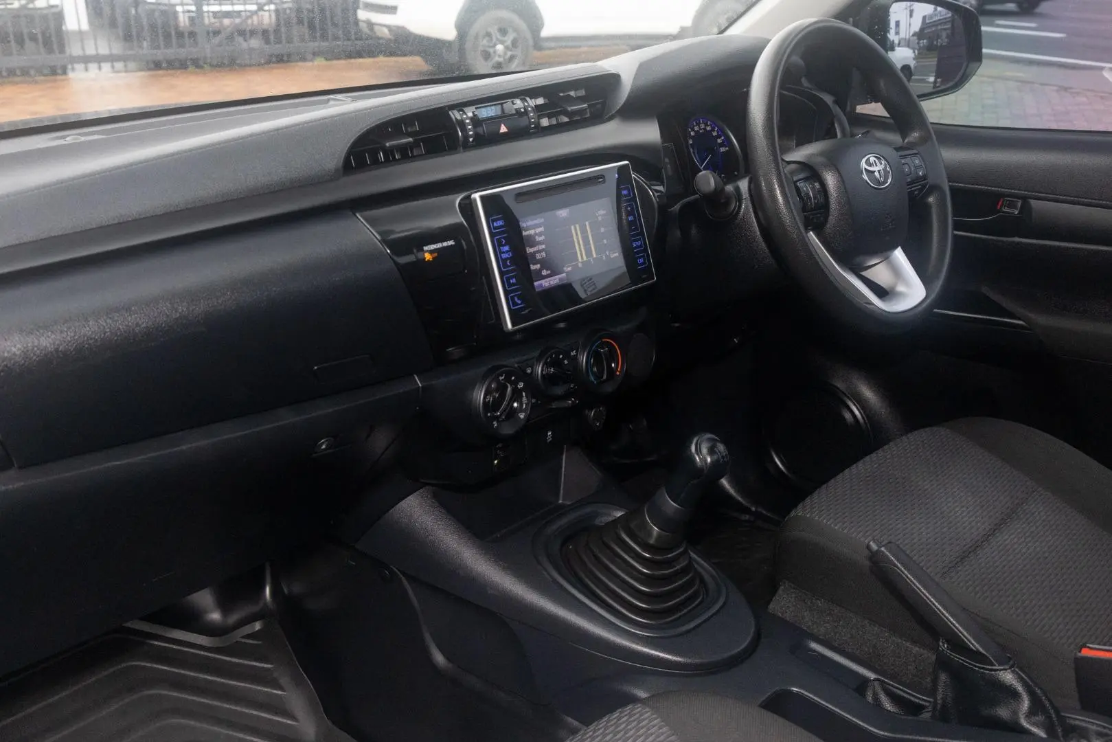 2019 Toyota Hilux Gallery Image 8