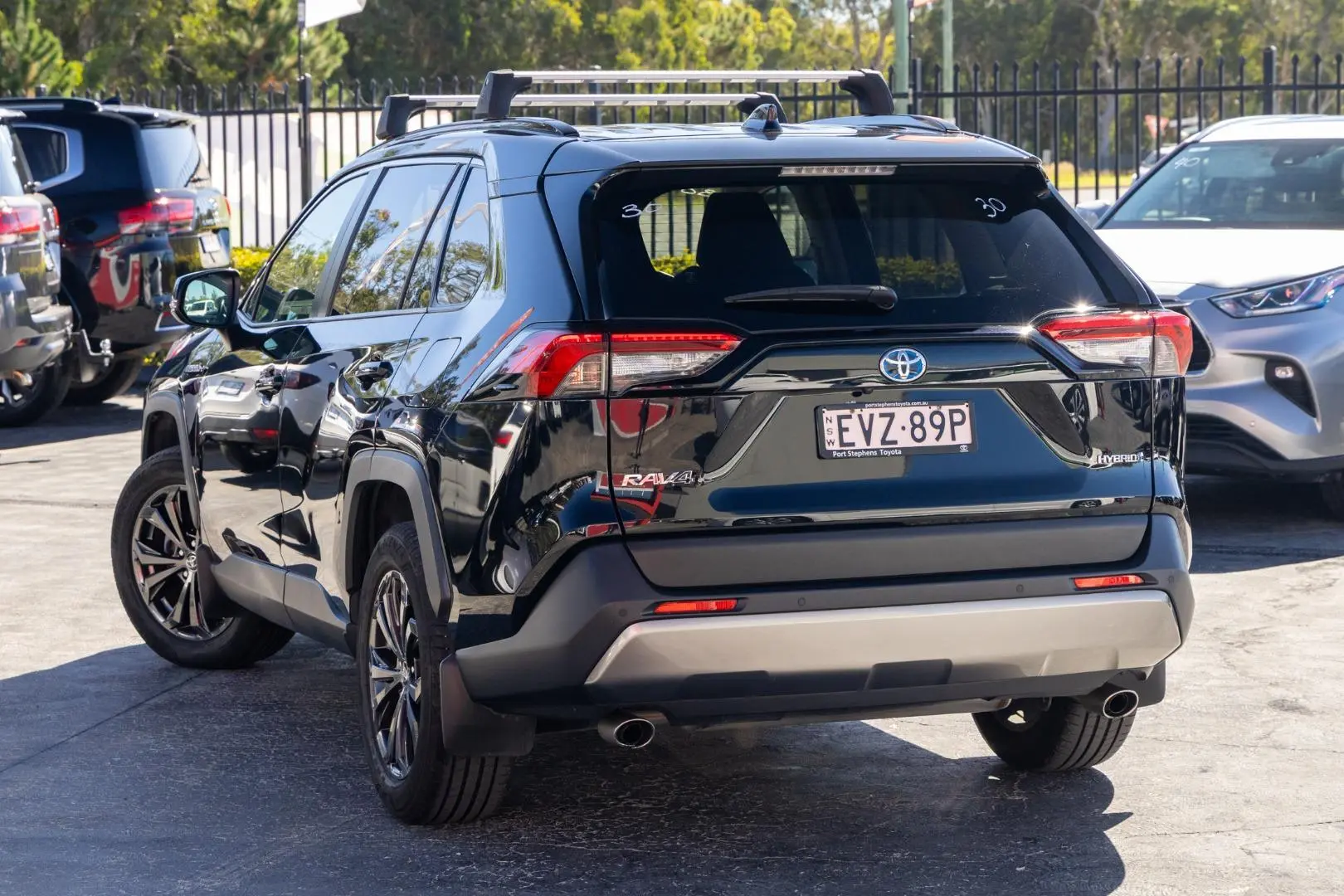 2022 Toyota RAV4 Gallery Image 2