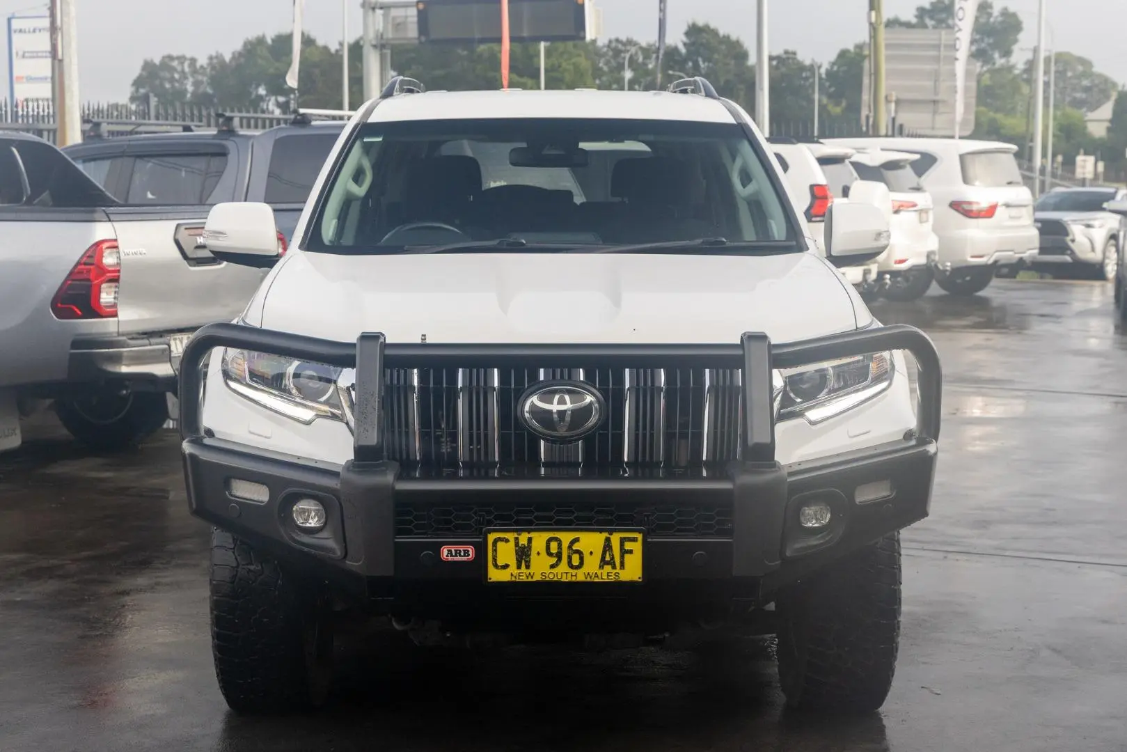 2019 Toyota Landcruiser Prado Gallery Image 4