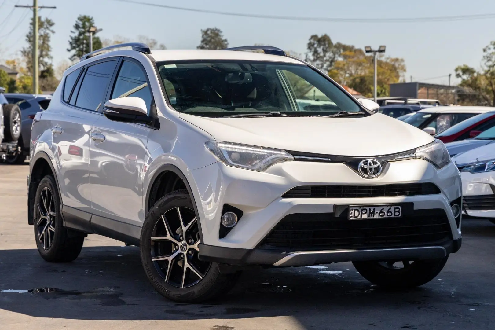 2017 Toyota RAV4 Image
