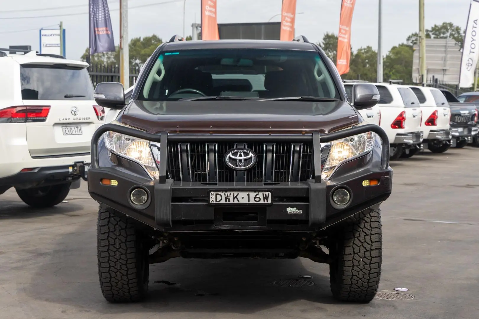 2015 Toyota Landcruiser Prado Gallery Image 4