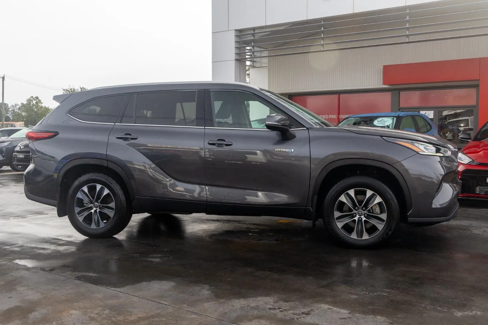 2021 Toyota Kluger Gallery Image 3