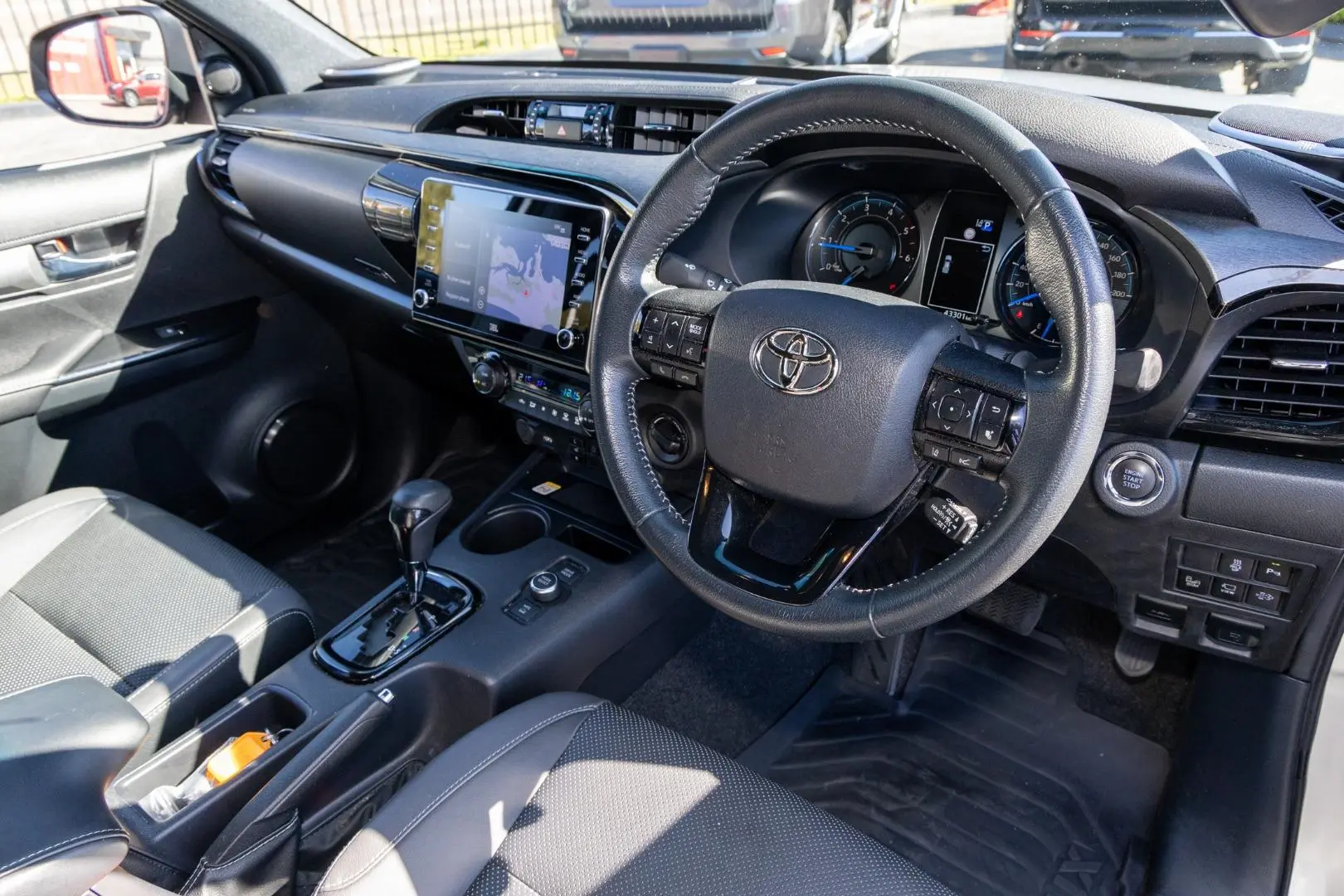 2024 Toyota Hilux Gallery Image 7