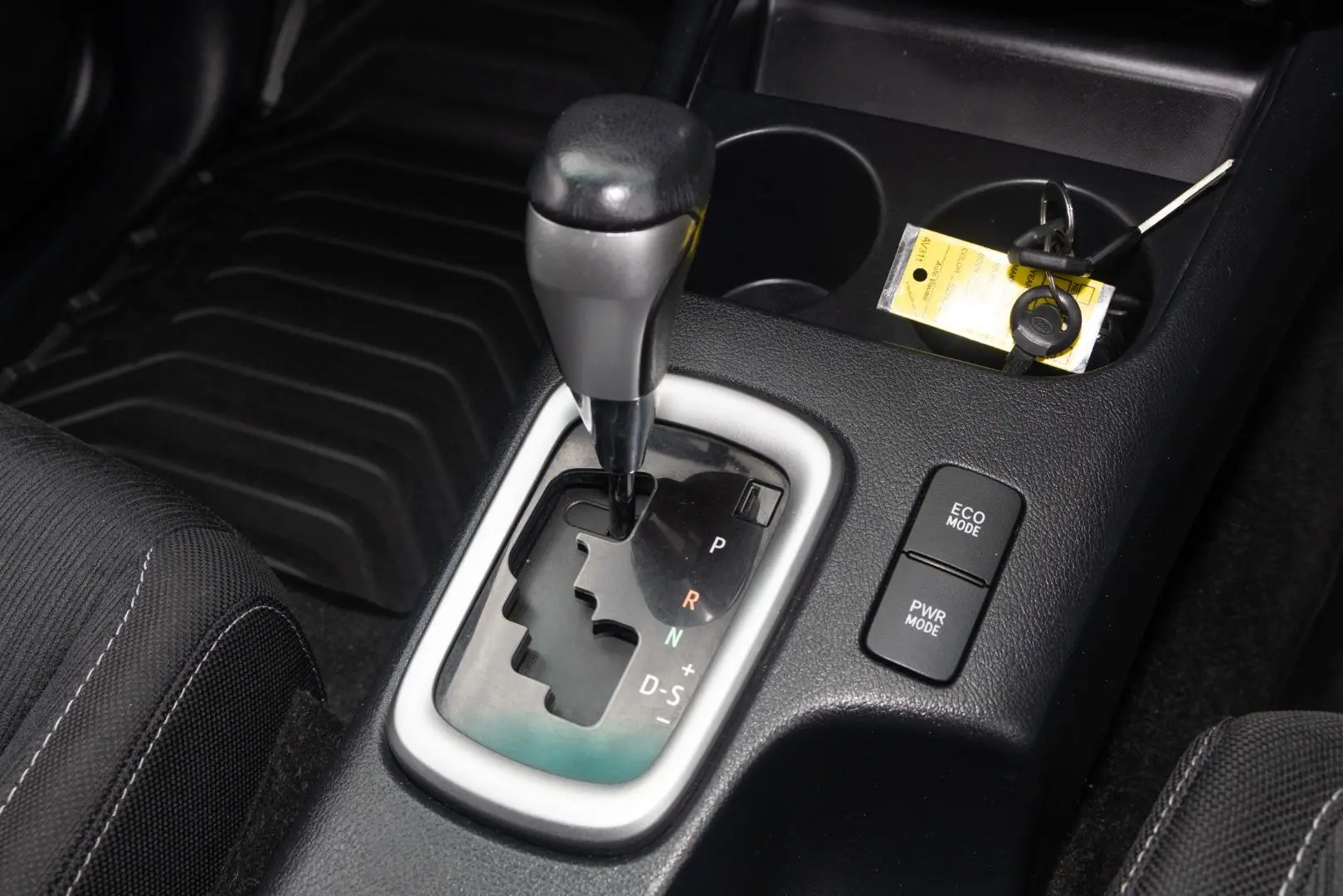 2021 Toyota Hilux Gallery Image 17