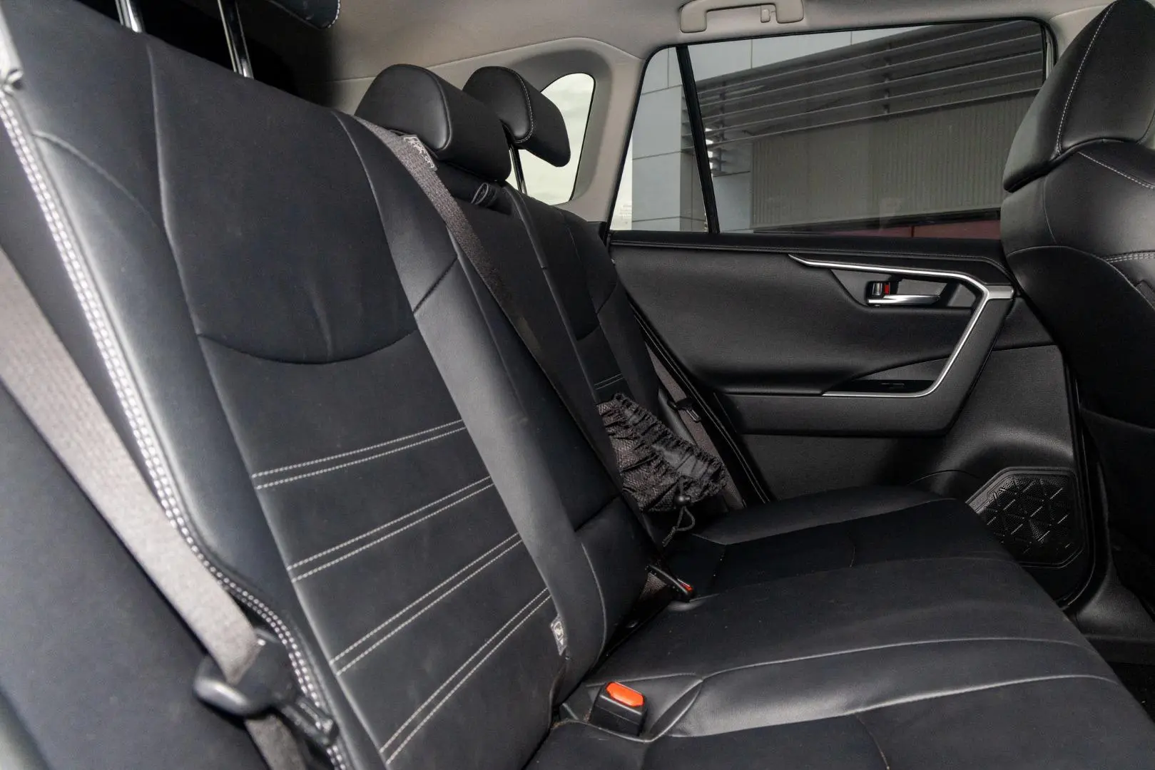 2020 Toyota RAV4 Gallery Image 9