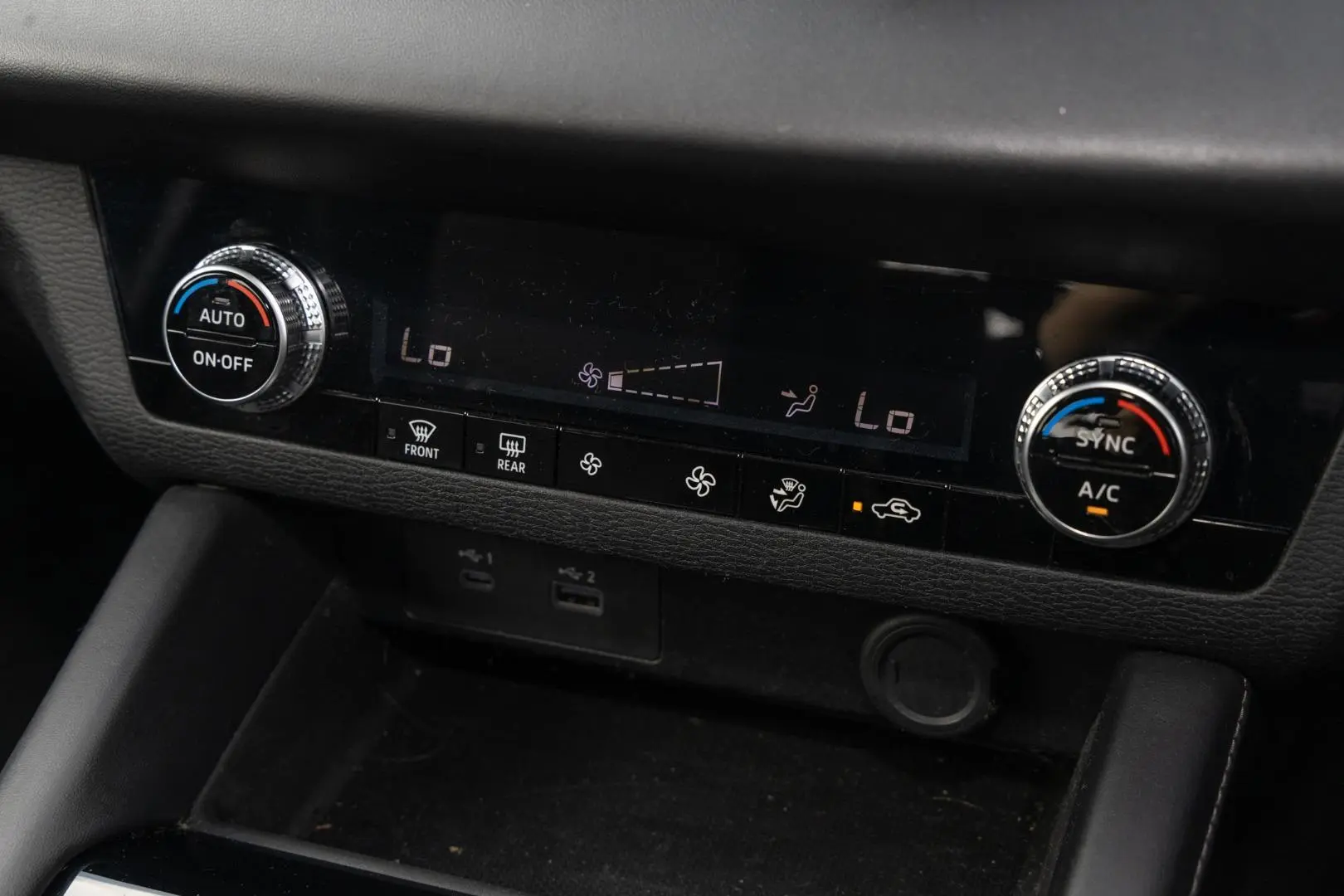 2023 Mitsubishi Outlander Gallery Image 16